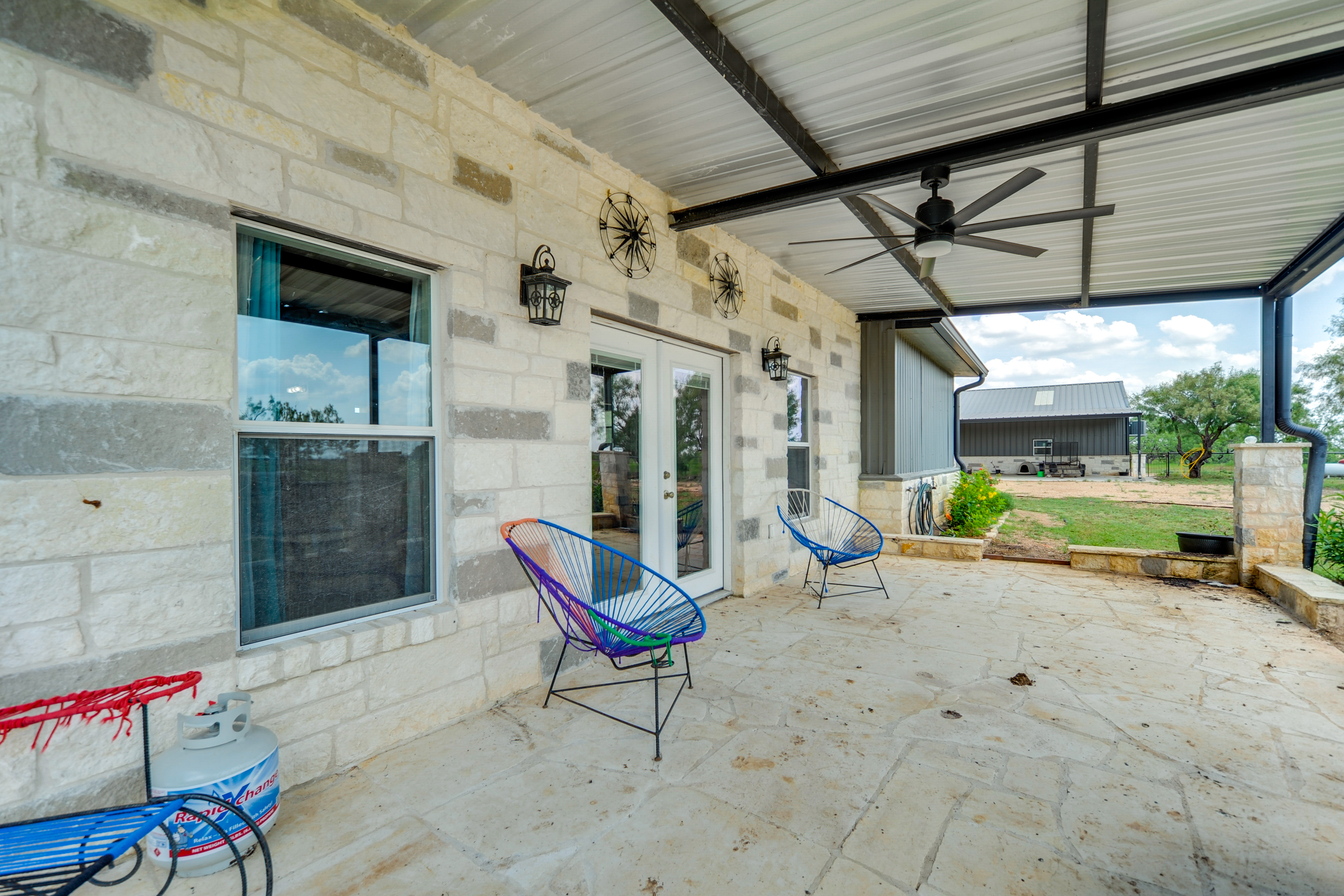 Countryside Texas Home w/ Fire Pit!