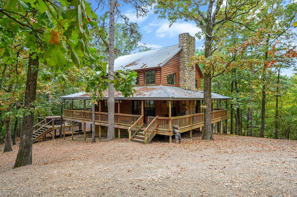 Welcome to Tailwater Creek! A classic Broken Bow cabin that's waiting for you in the Ouachita National Forest right down the road from the State Park!