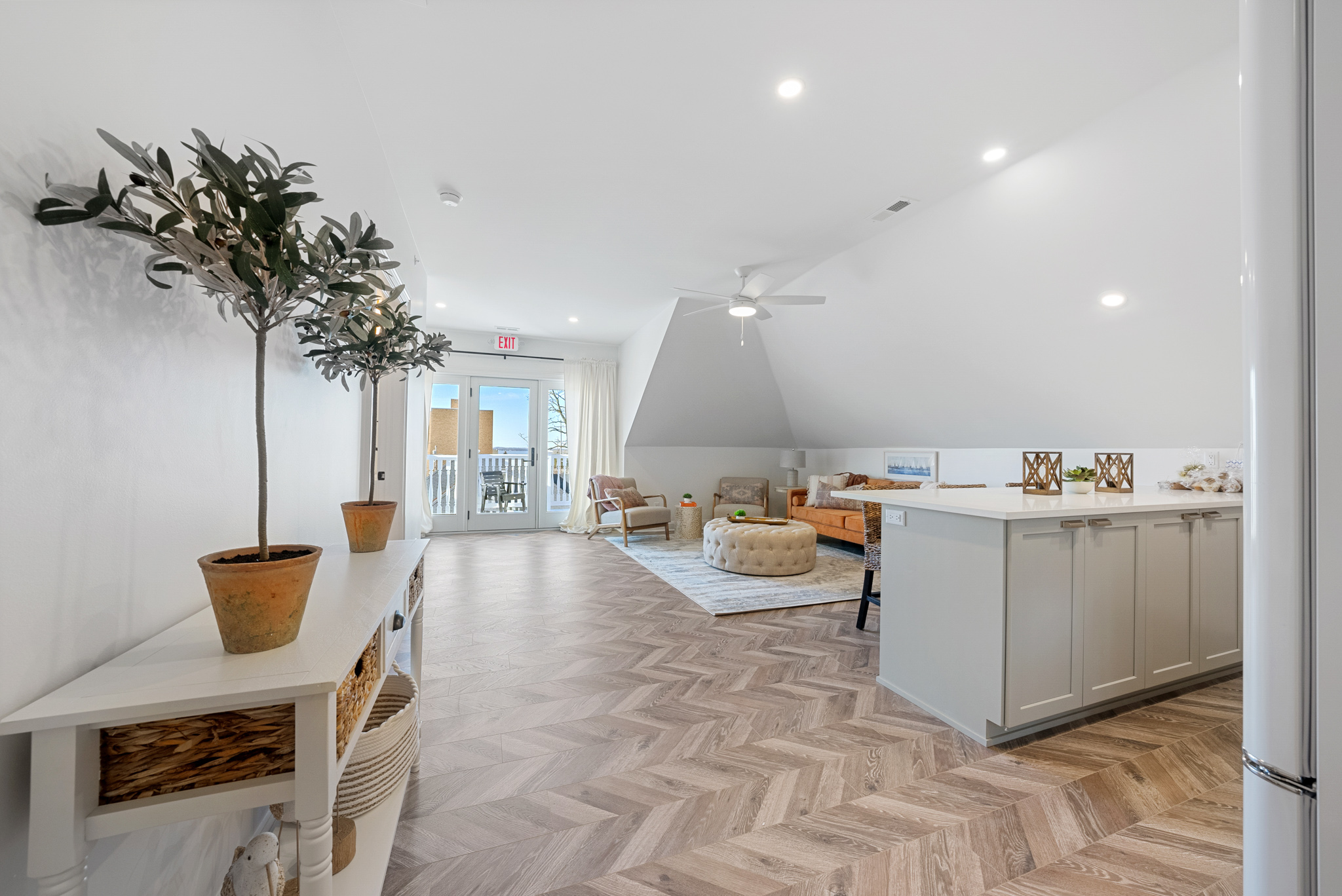 Spacious Bright Living Room