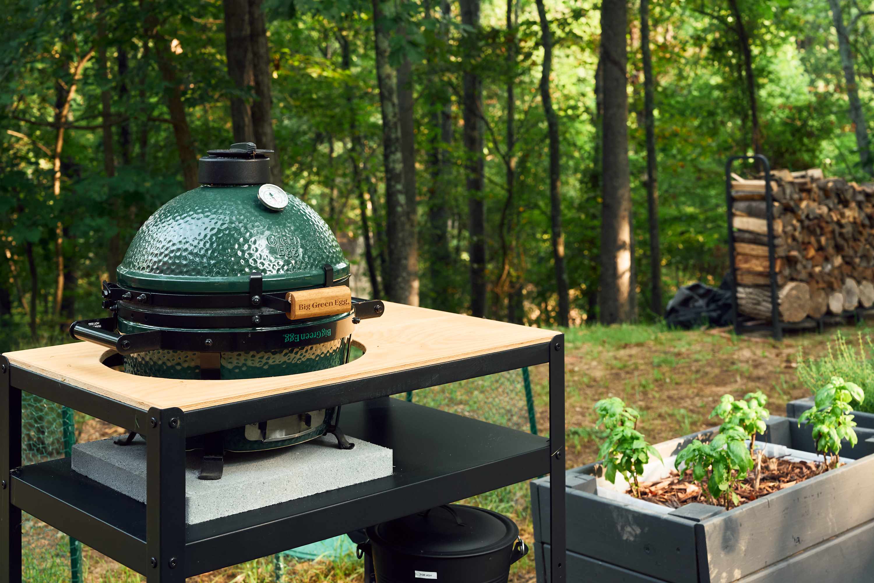 Elevate your outdoor cooking with our ceramic charcoal grill, designed for perfect smoky flavors and exceptional grilling experiences