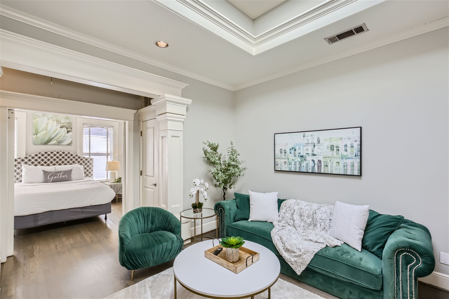 Modern 2Bedroom Apartment in Prime North Dallas Location Home Rental