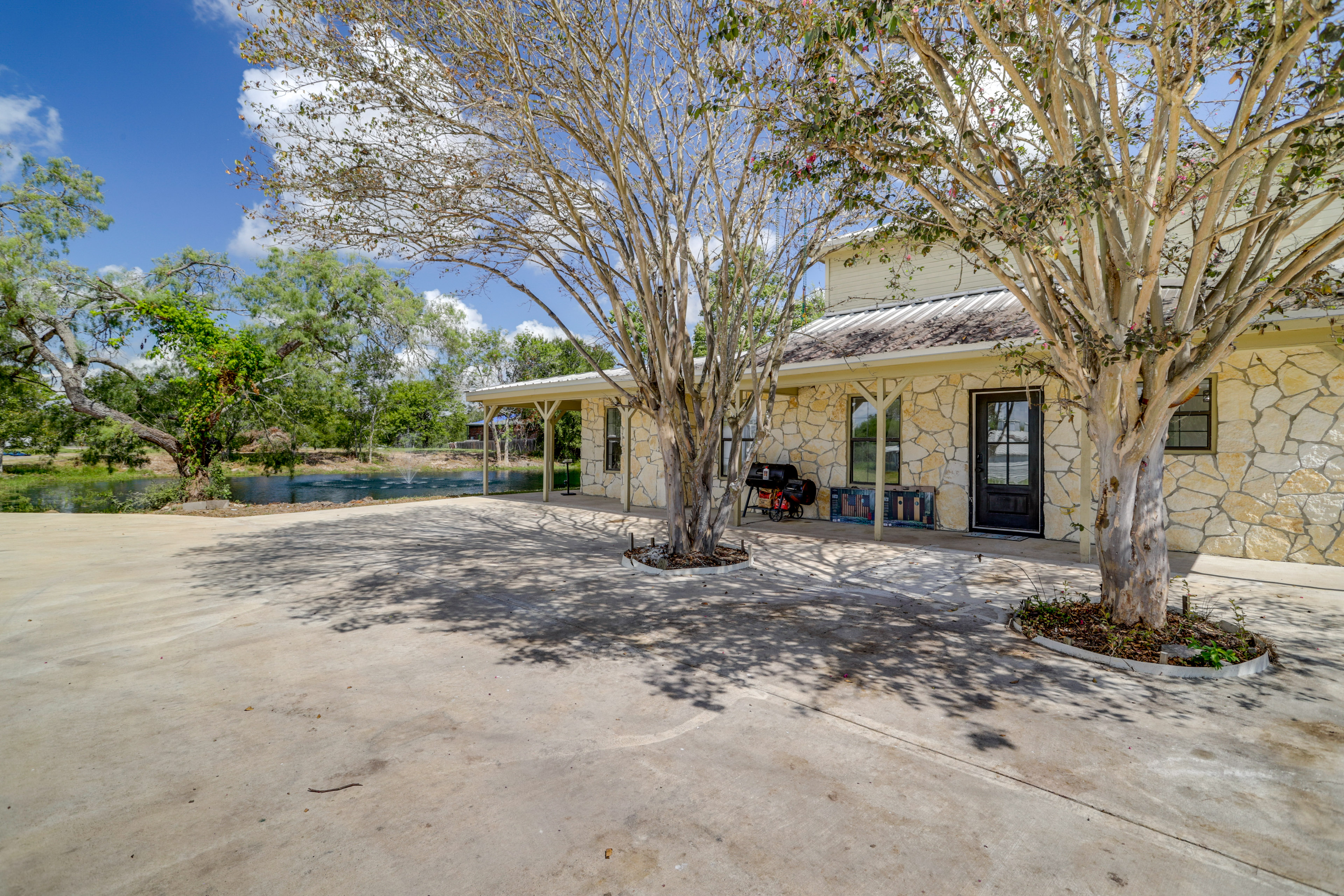 Property Image 2 - Hempstead Retreat w/ Patio - Fish & Paddle Boat!