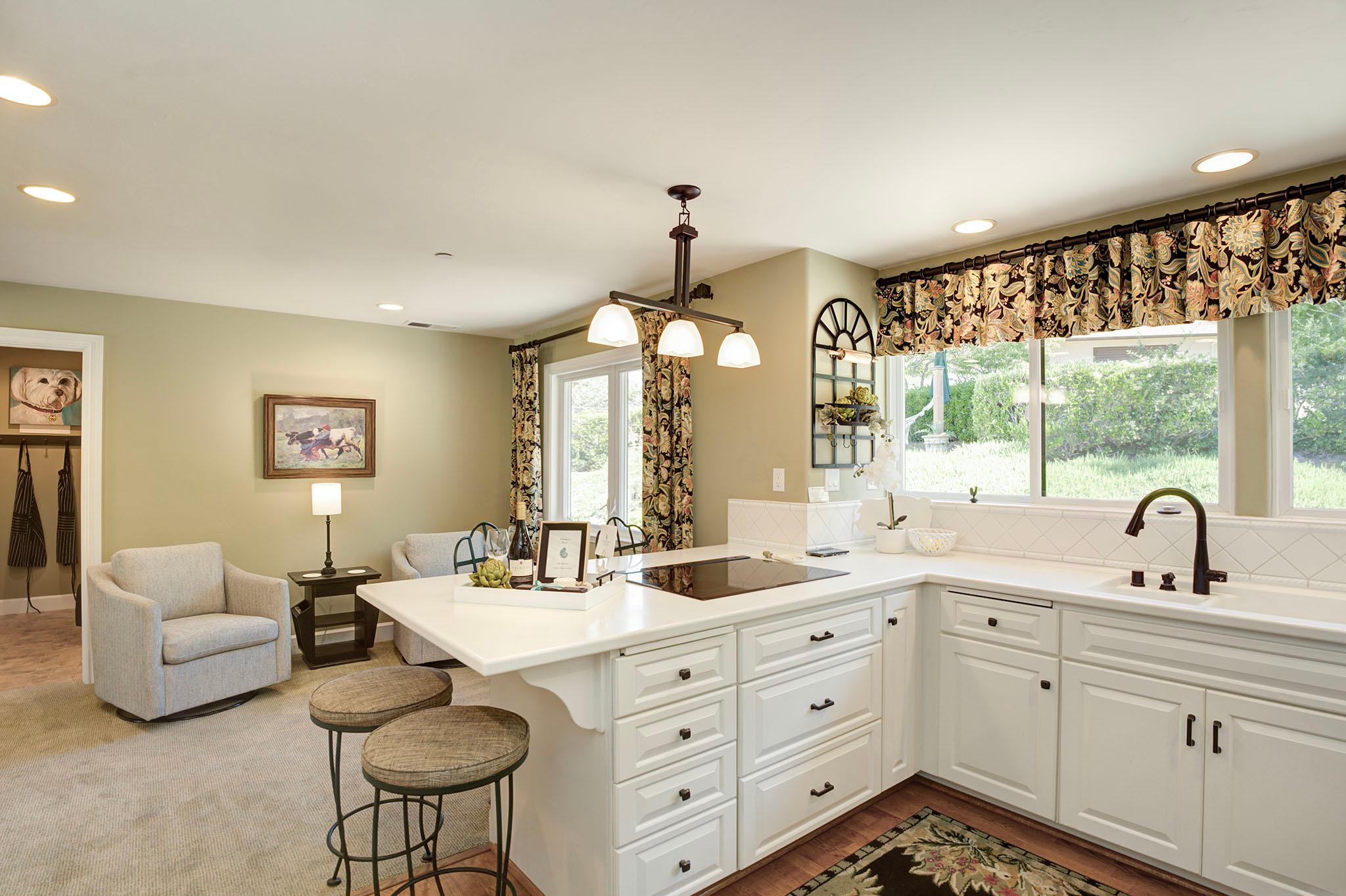 Fully Equipped Kitchen with Extra Seating Area