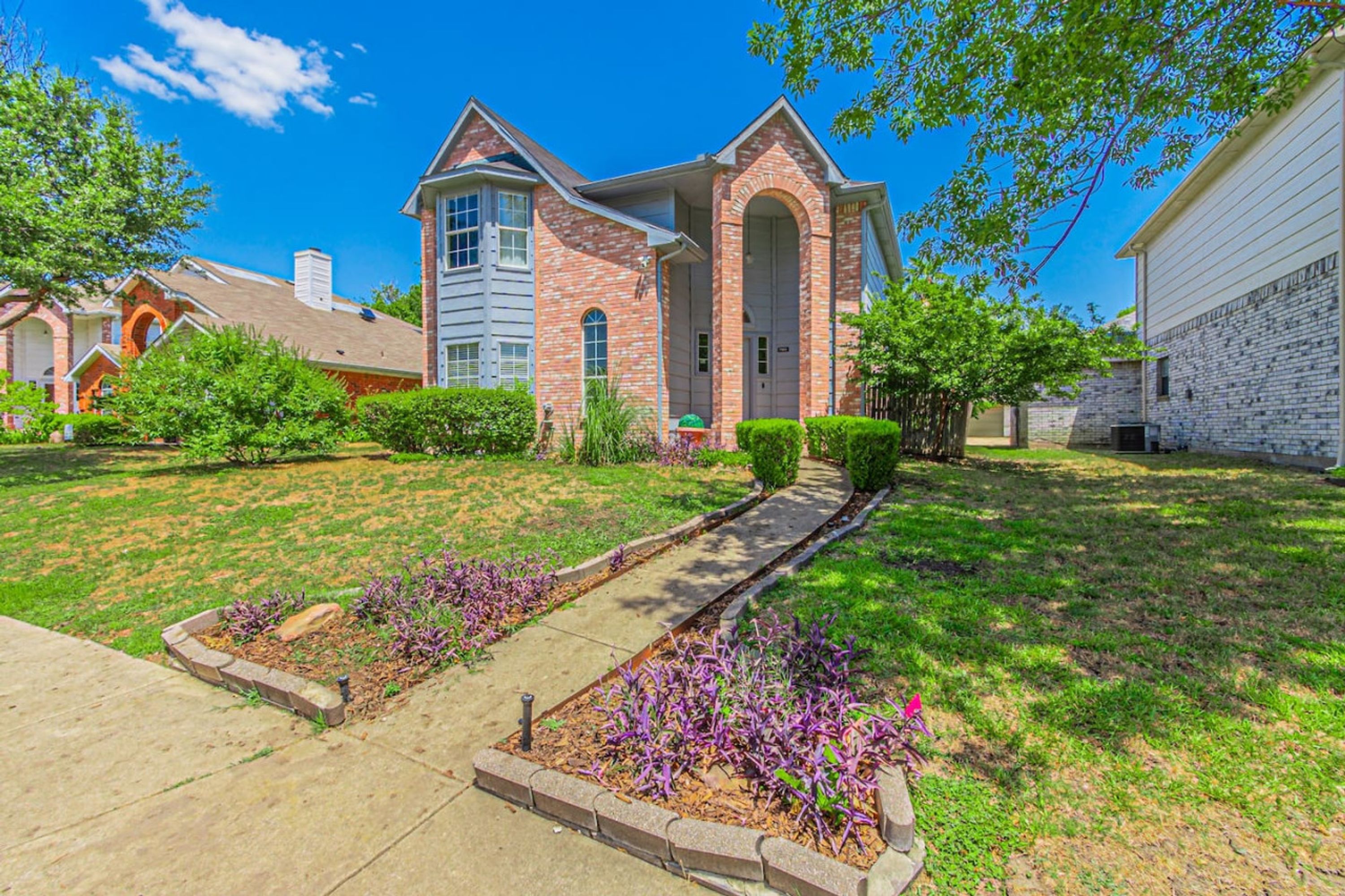 Property Image 2 - New Lux 3-BR Garage Gated Yard  by The Star Frisco