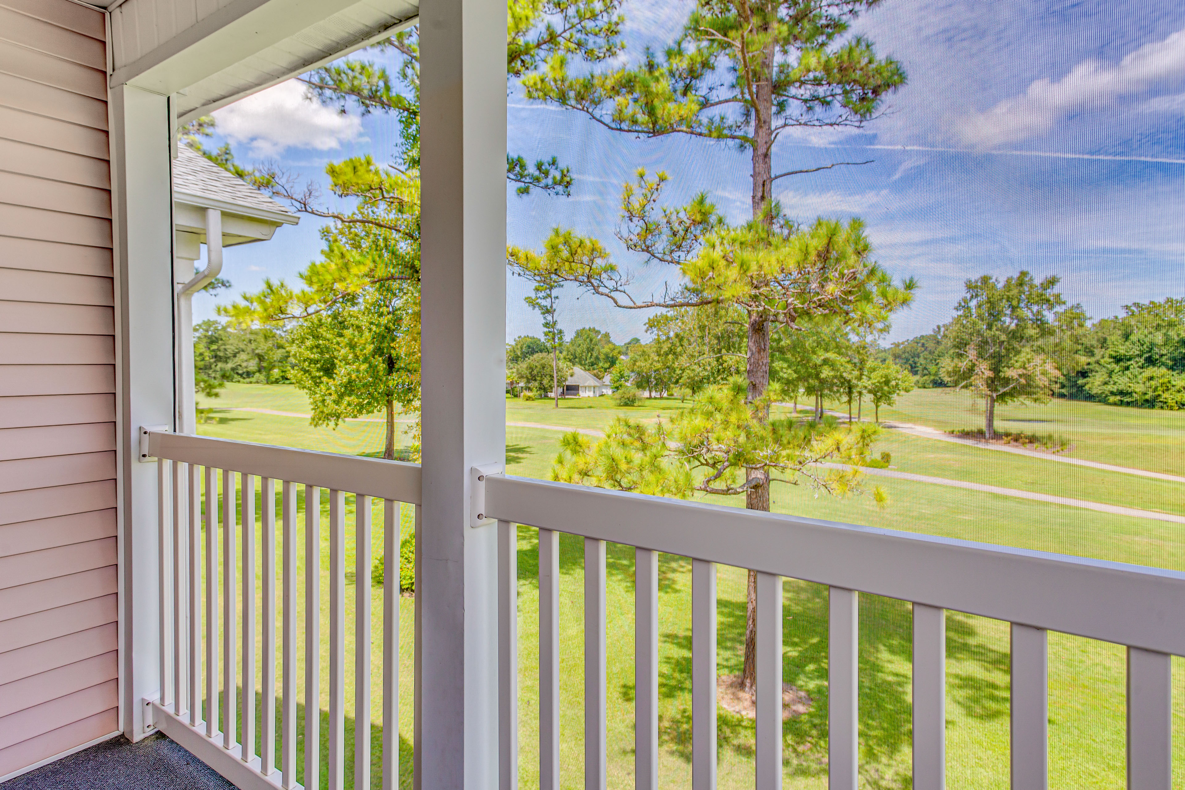 Property Image 2 - Myrtle Beach Condo w/ Community Pool & Hot Tub!