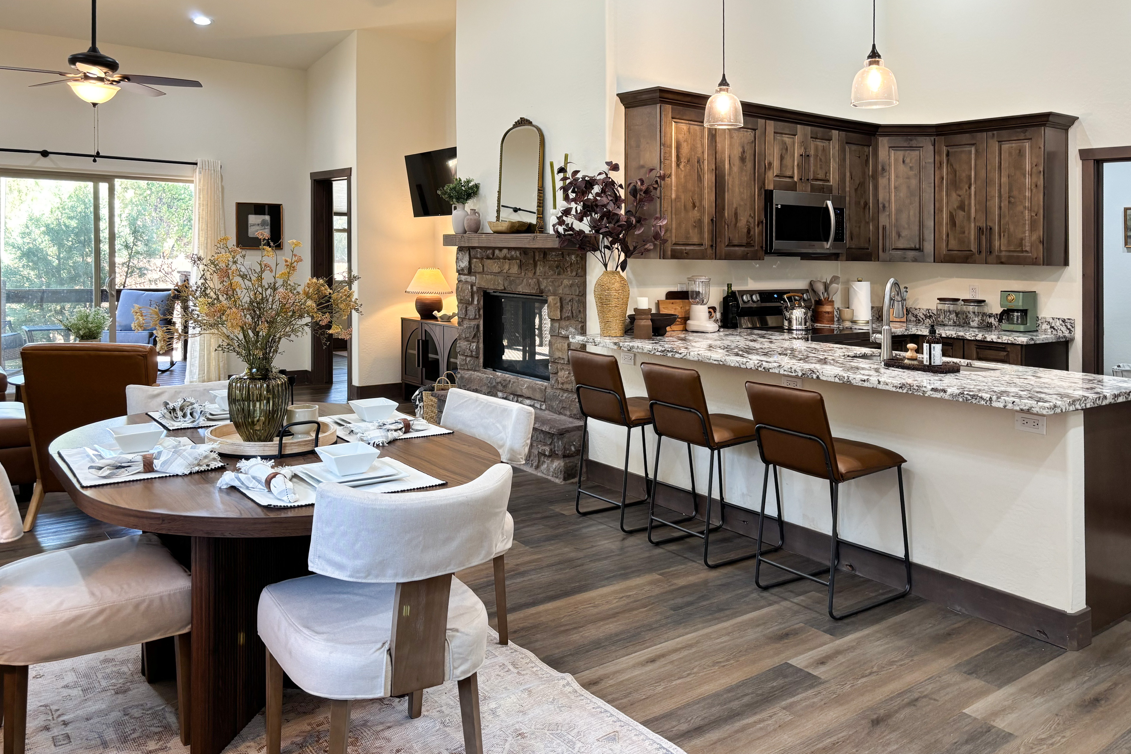 < 3 Mi to Fool Hollow Lake: Show Low Townhome
