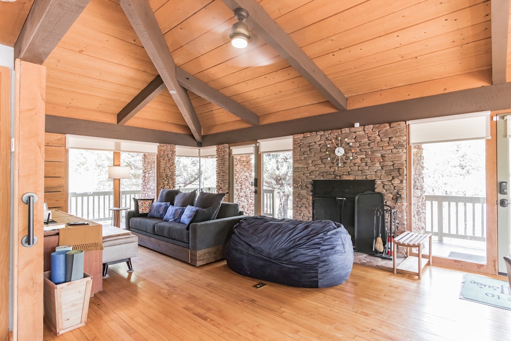 The trundle pull-out couch or the oversized bean bag makes your relaxing time ultra-comfortable. Enjoy the large screen tv after using some energy on the nearby Ruin Hill hike.