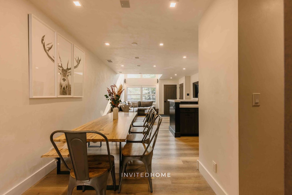 Dining Room - Summer