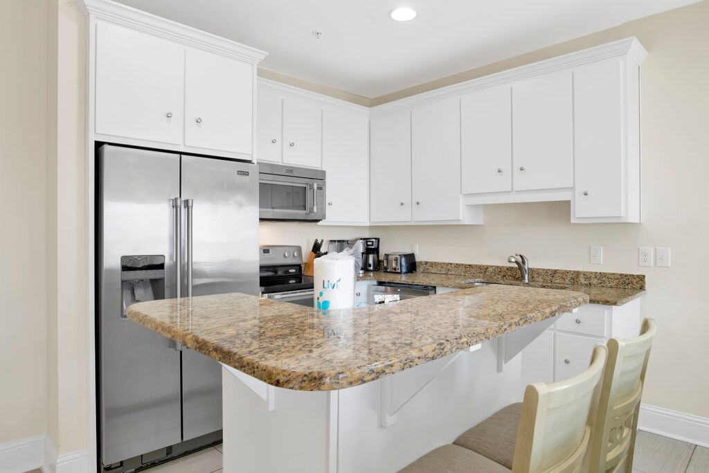 Fully equipped kitchen