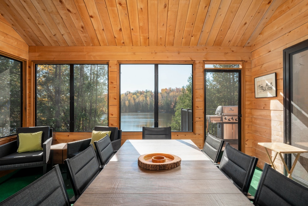  Large table seats 8 with stunning views through picture windows