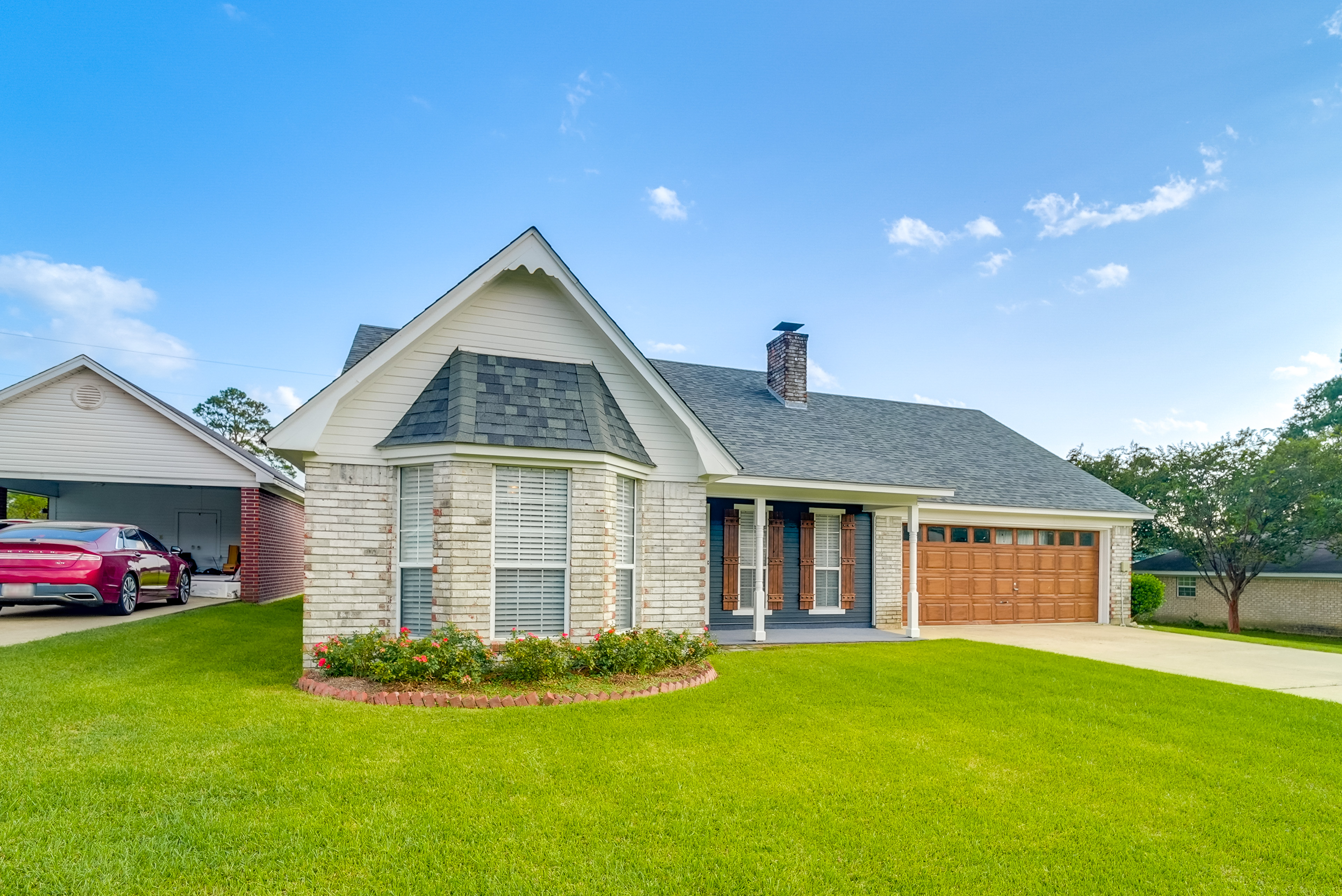 Calhoun Home w/ Spacious Interior & Backyard!