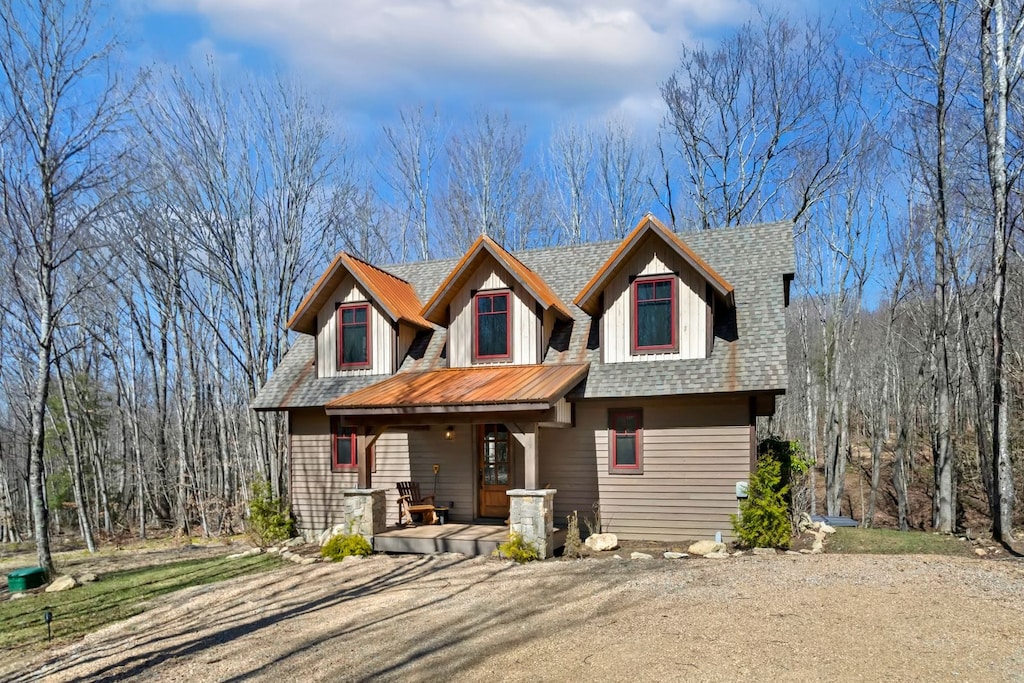 Covered Front One Step Entrance