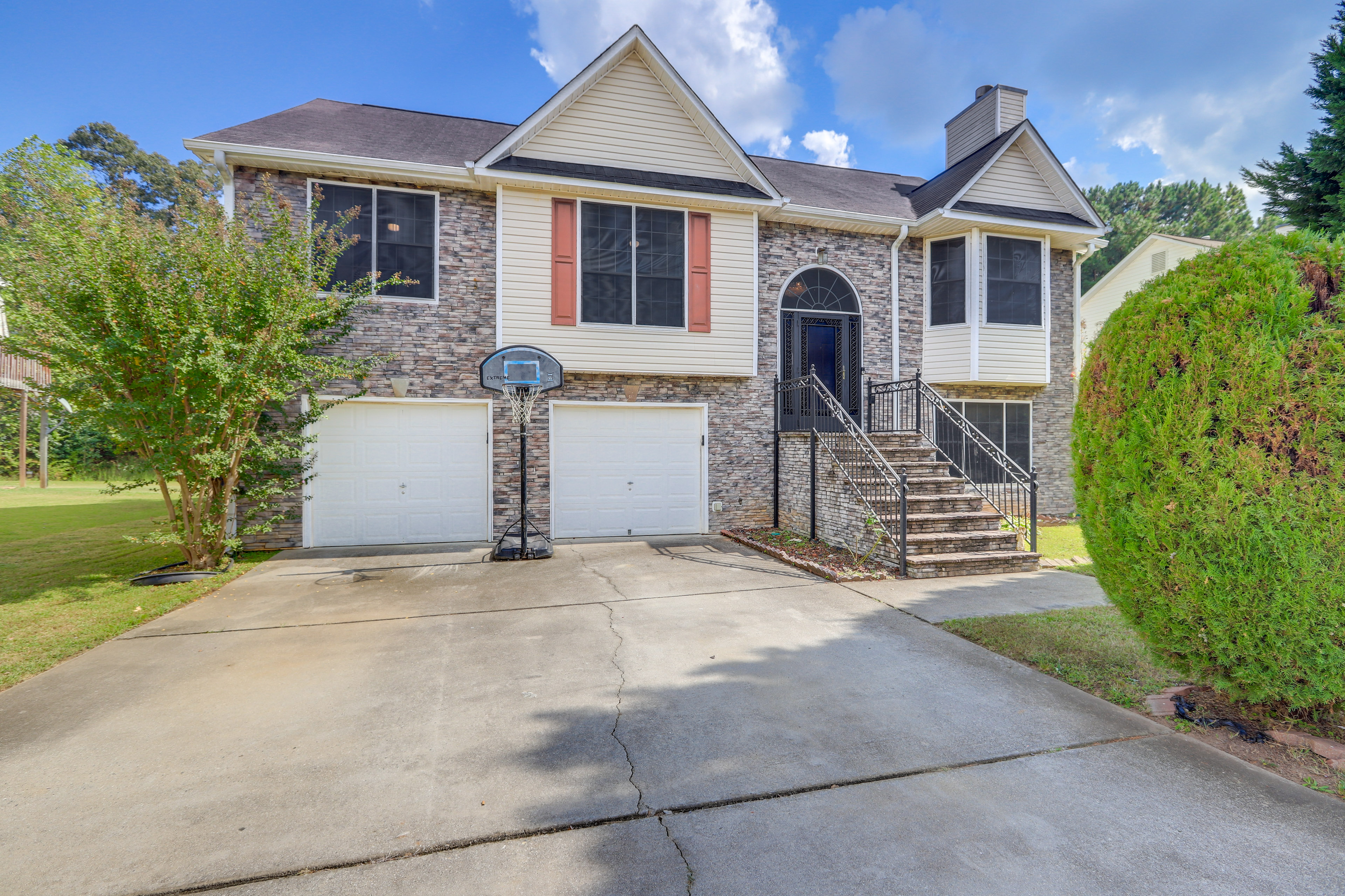 Property Image 1 - Home w/ Dog-Friendly Yard in Quiet Atlanta Suburb