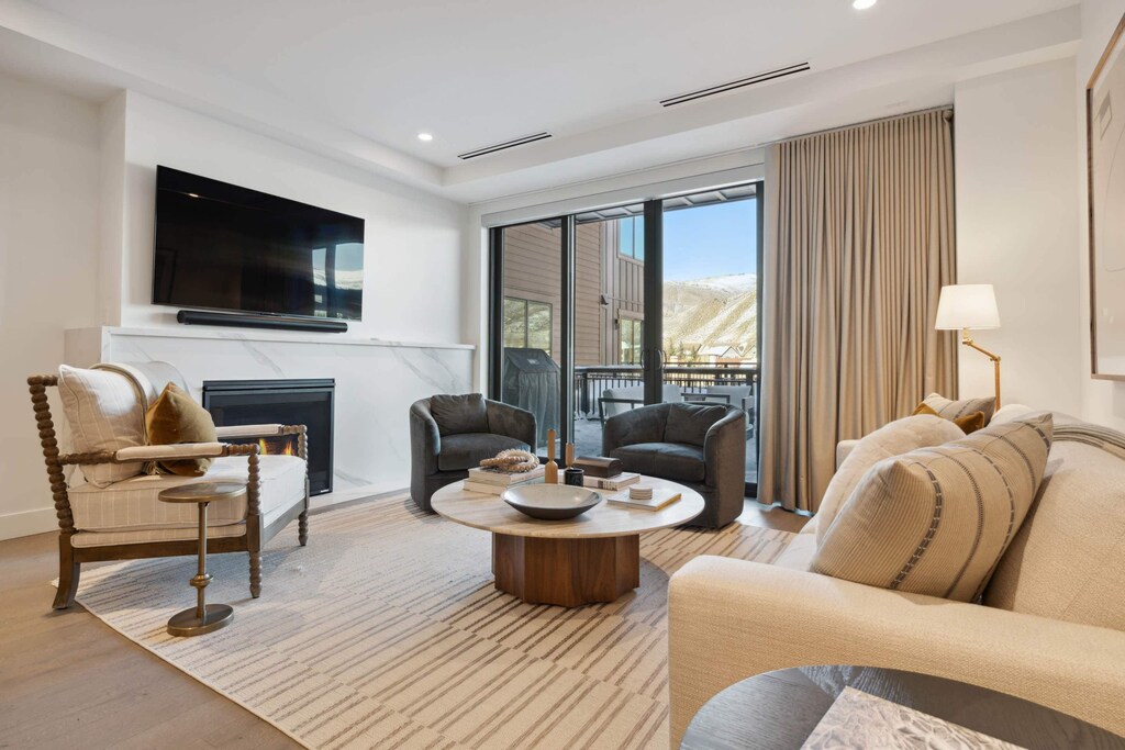 1717531040135-2169-1