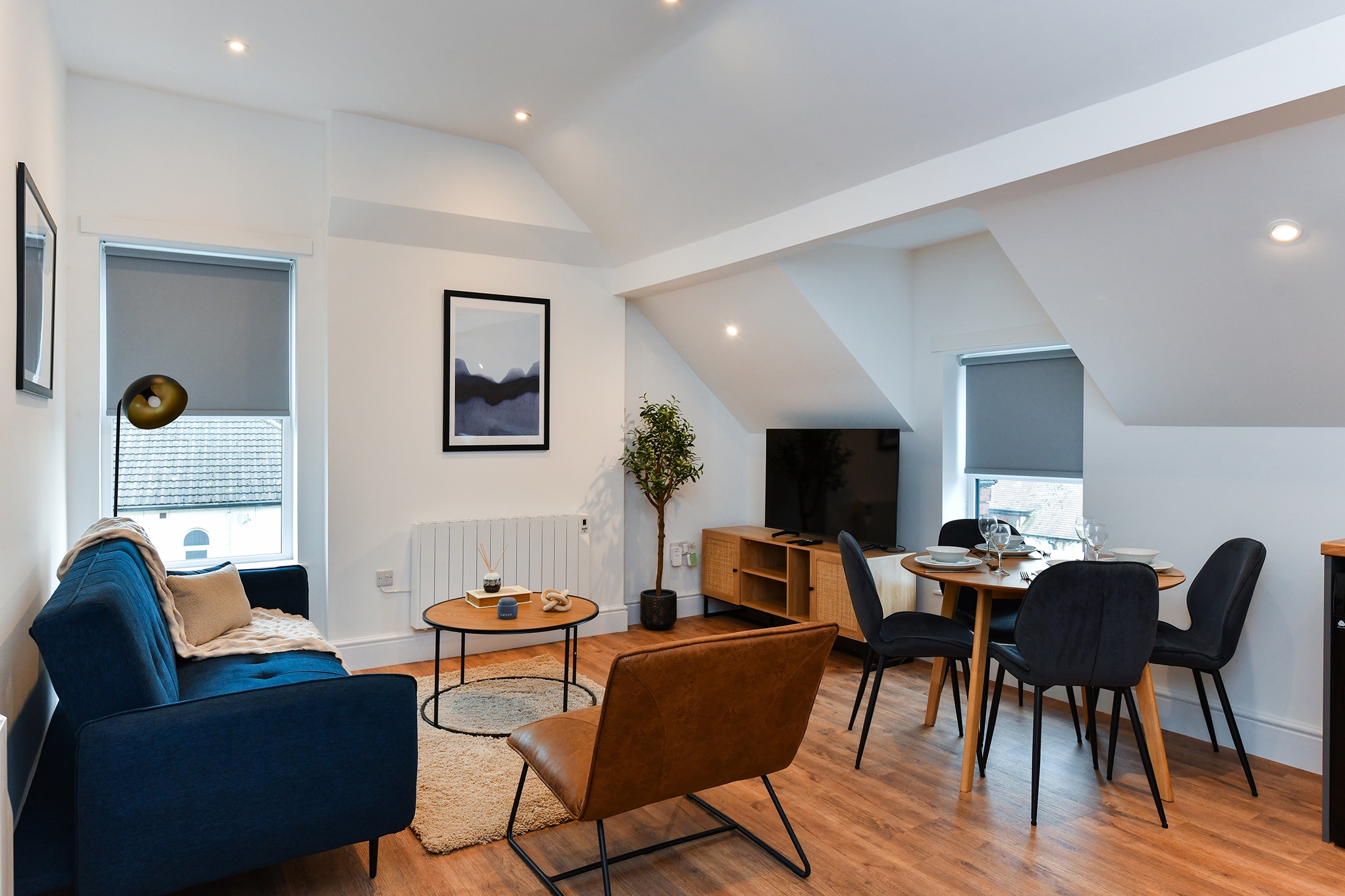 Stylish Two-Bed Home Near Nature & Transport Links