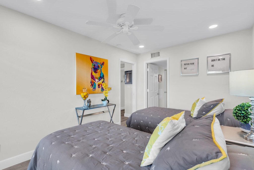 There are 2 twin beds in the second bedroom 