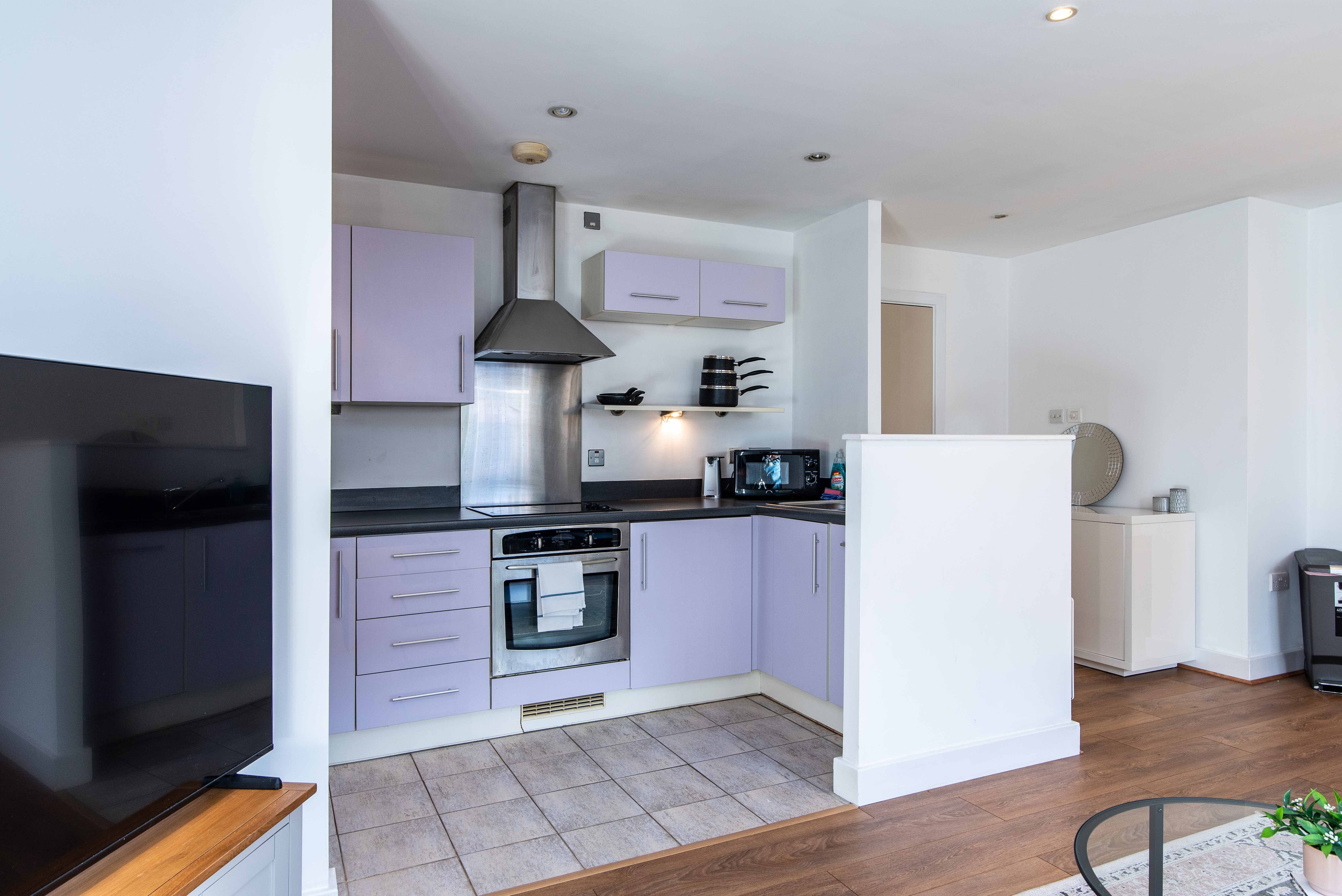 Property Image 2 -  2 Bed Apartment Near Trent Bridge and City Ground