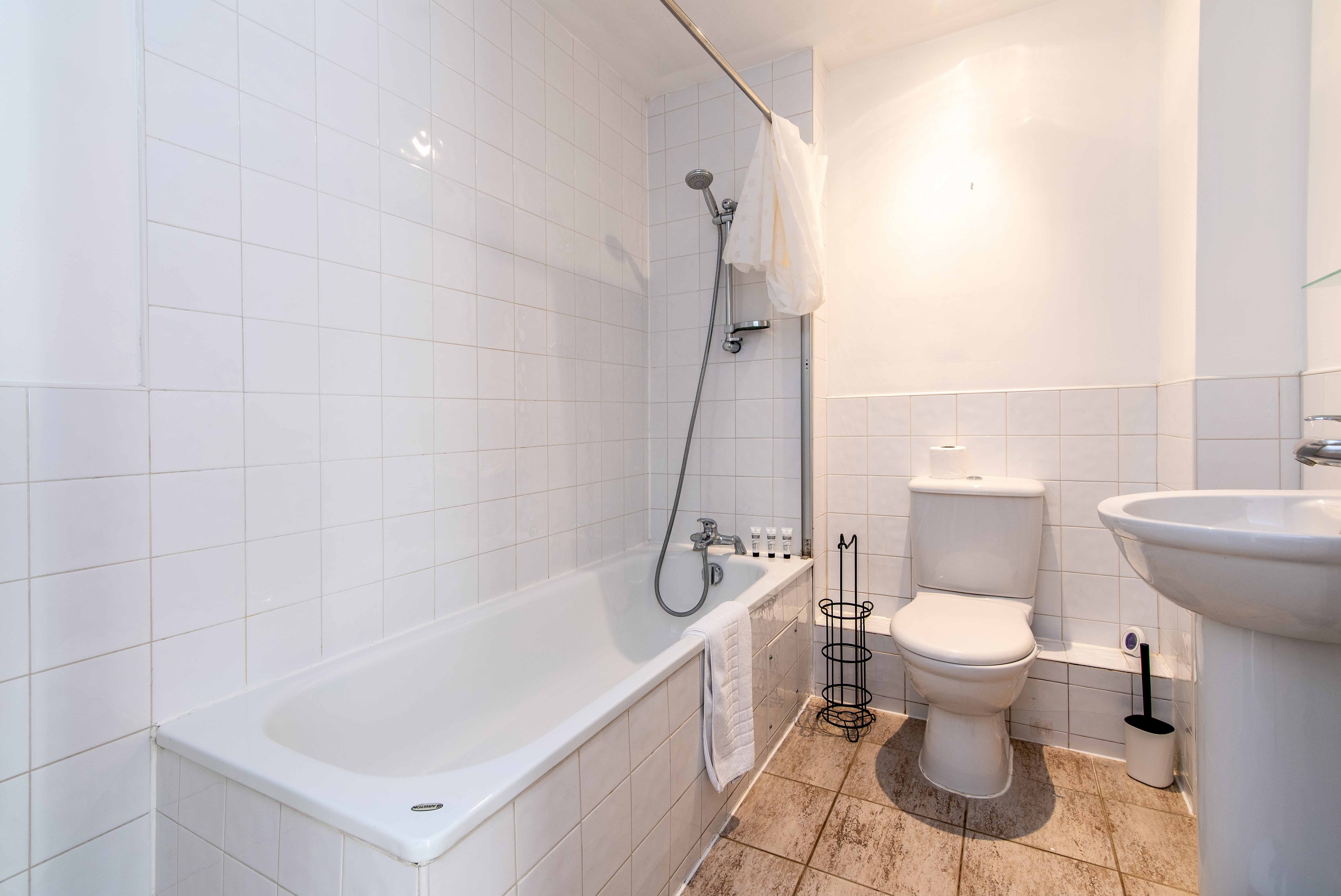  2 Bed Apartment Near Trent Bridge and City Ground