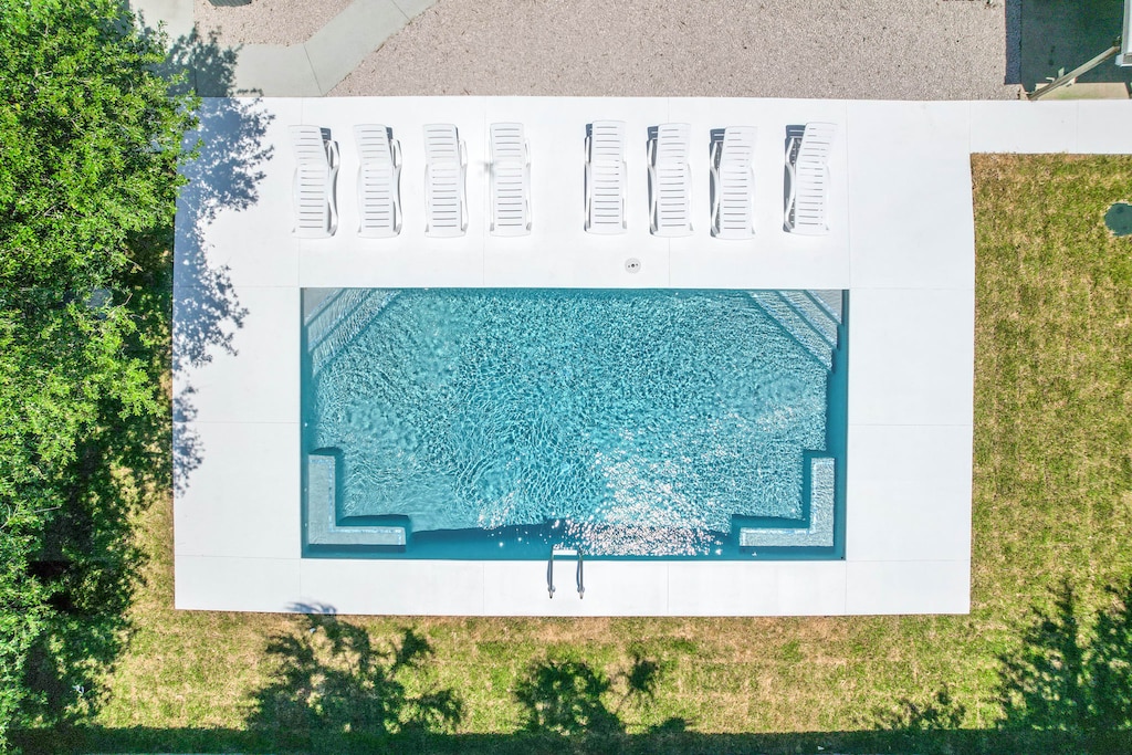 Welcome to Paradise Palms!