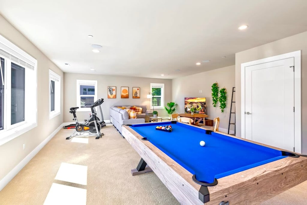 Pool table & Gym are waiting for you!