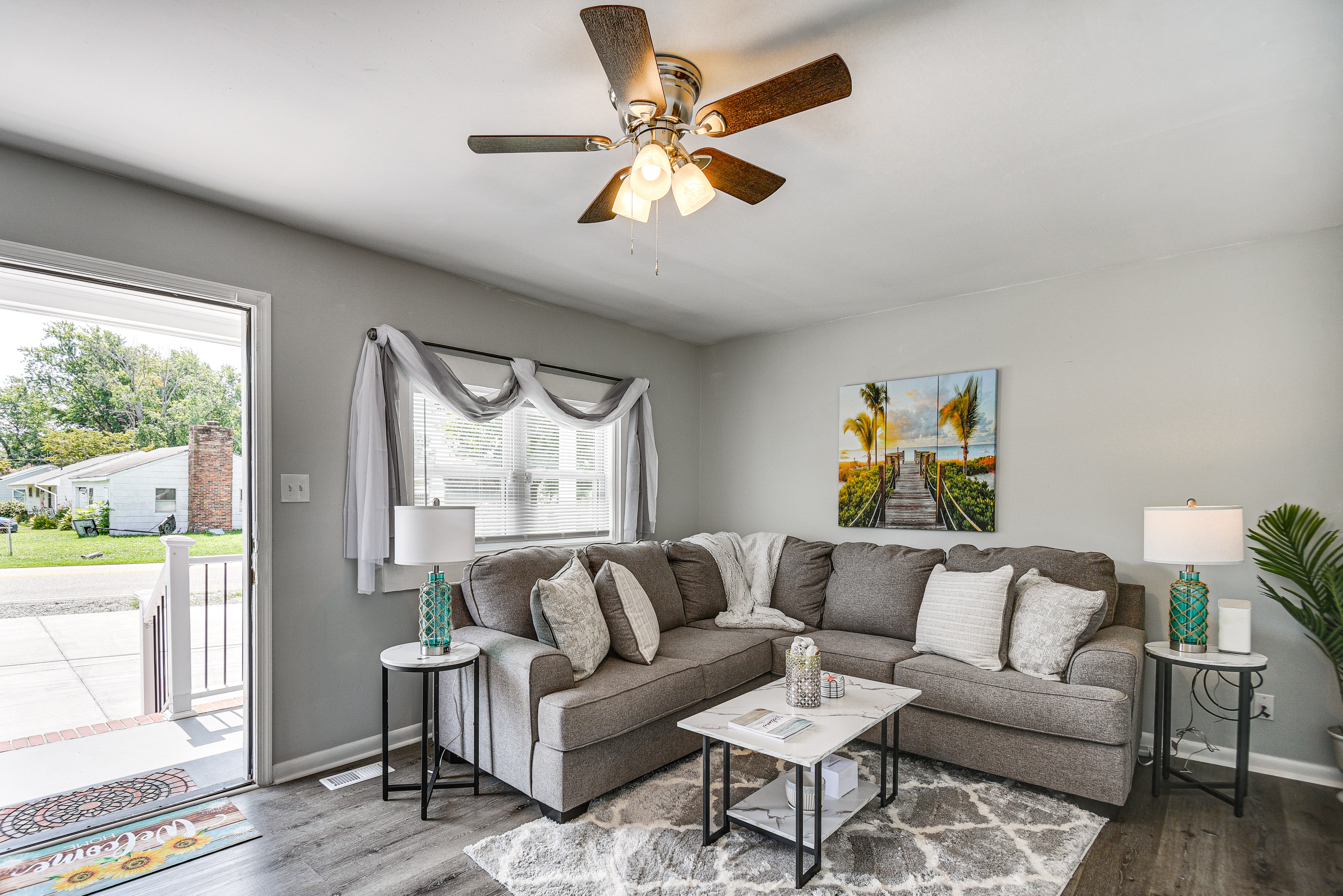 1 Mi to Beach: Home w/ Patio & Grill in Hampton!