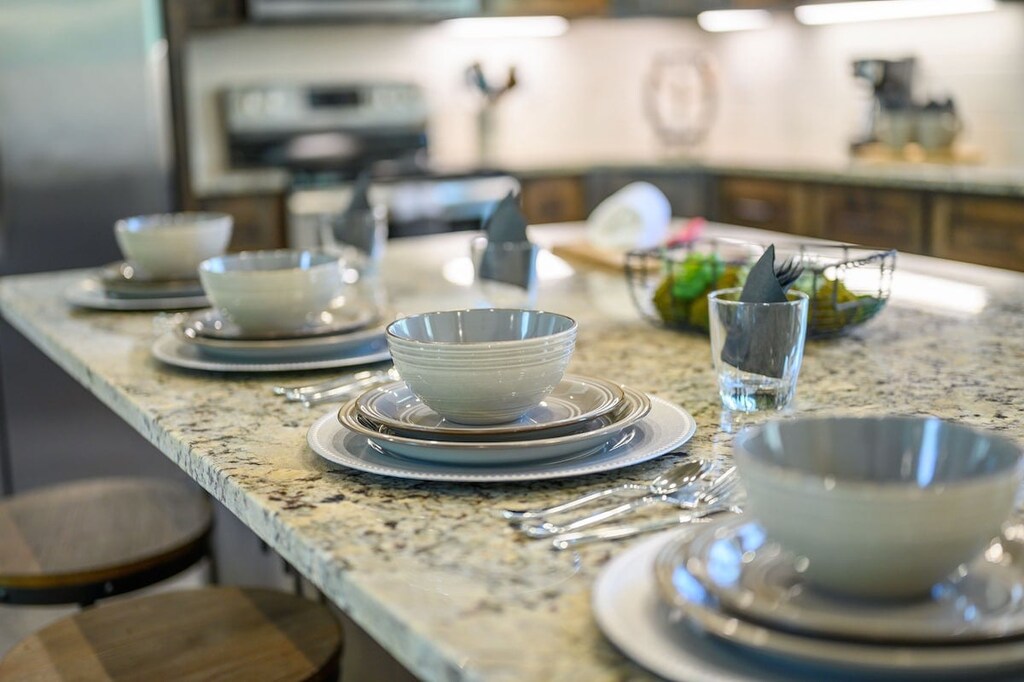 Breakfast bar seats 4