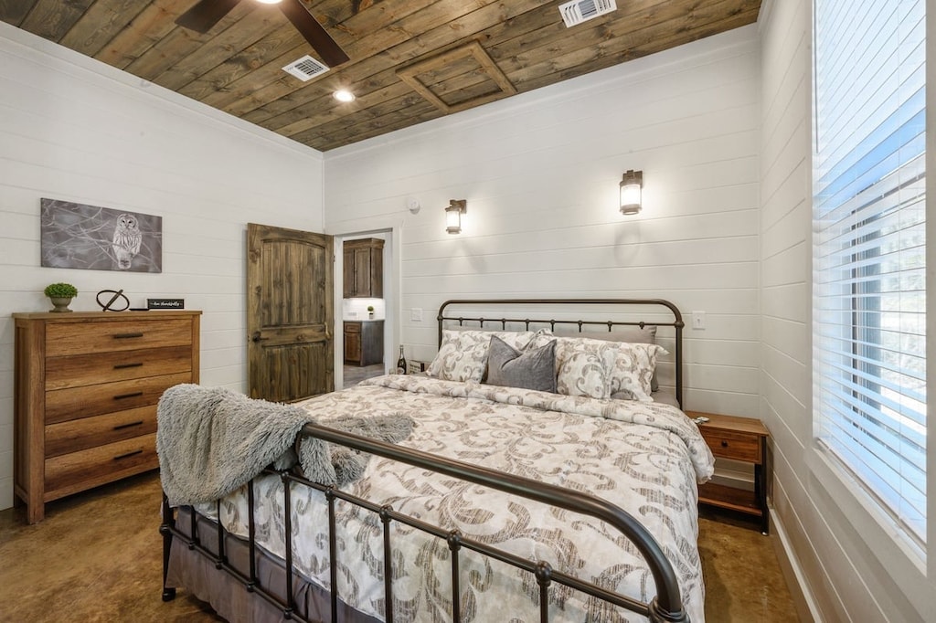 Master bedroom #2 (sleeps 2)