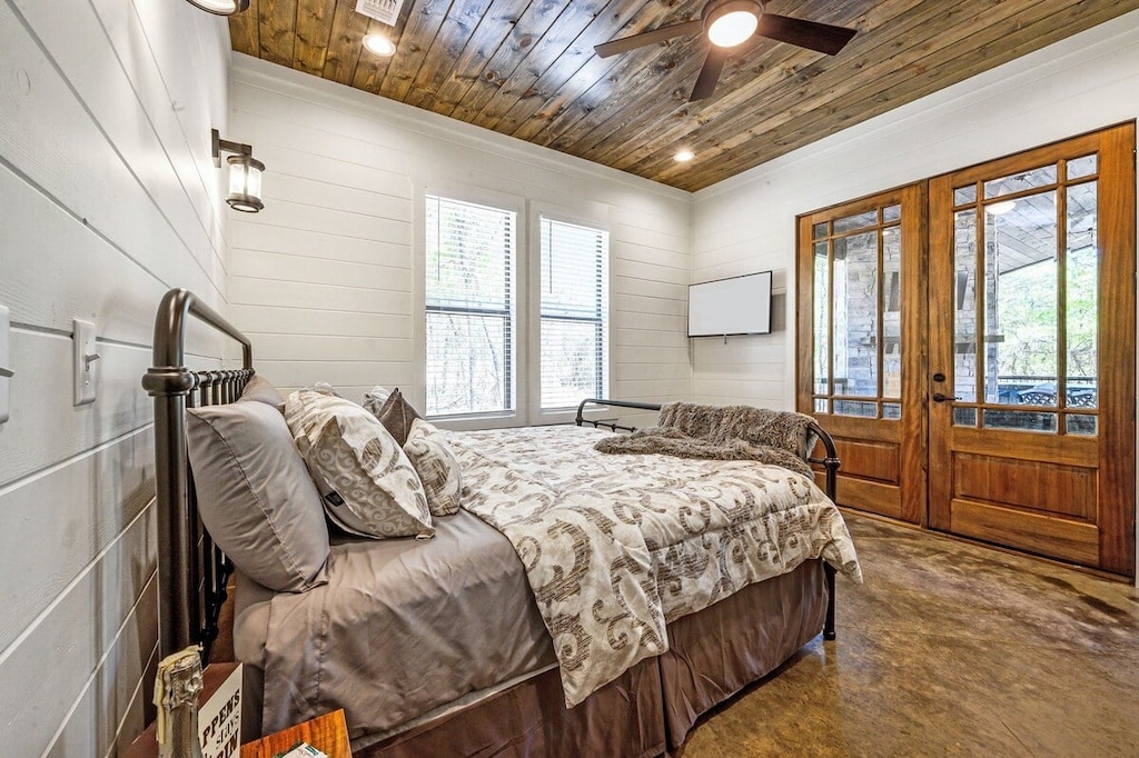 Master bedroom #2 (sleeps 2)