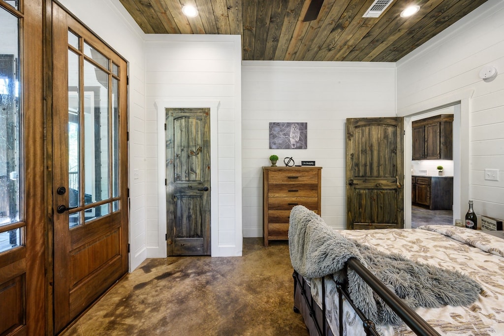 Master bedroom #2 (sleeps 2)