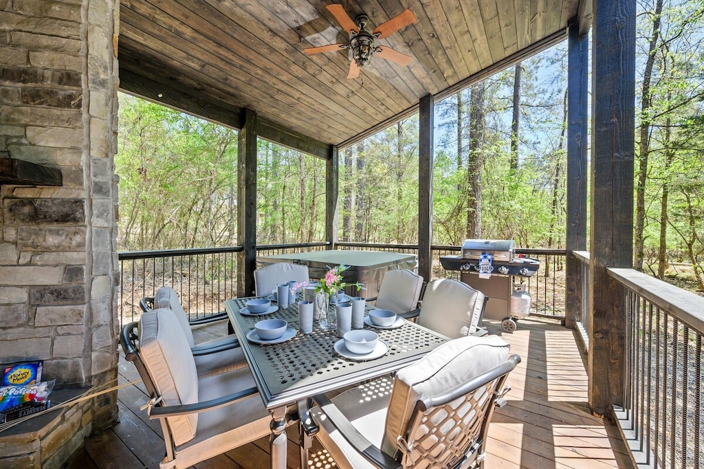 Outdoor dining table seats 6