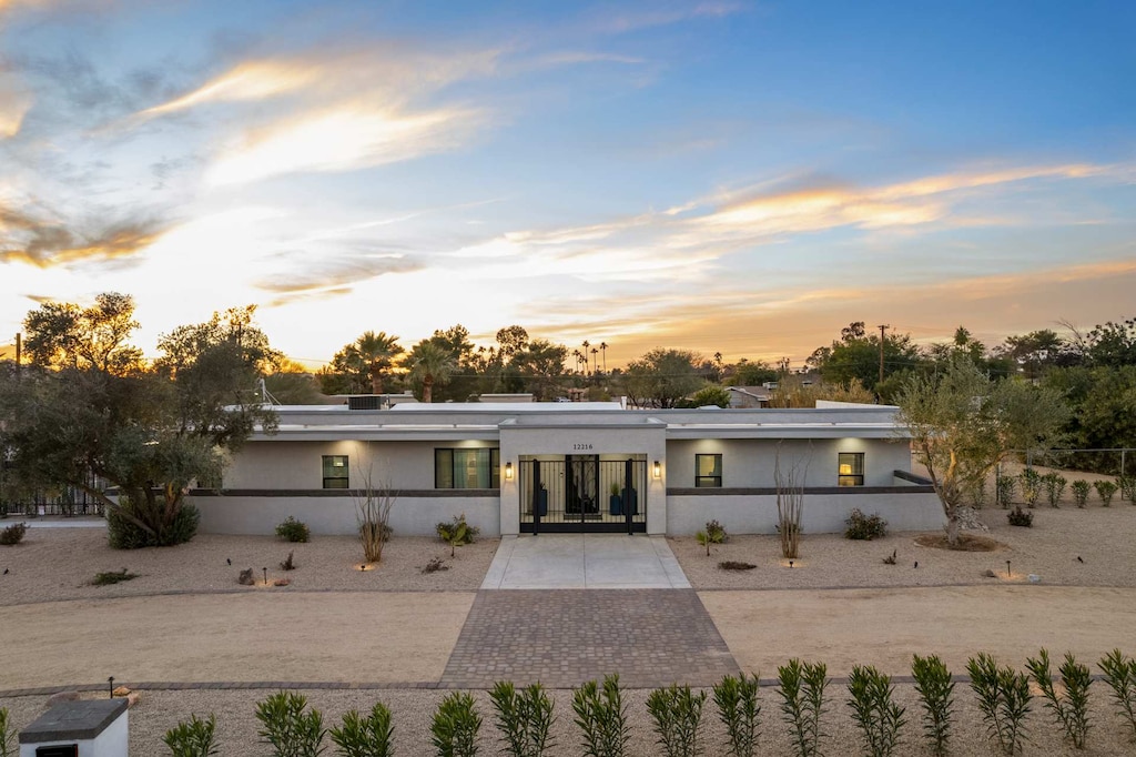 Welcome to Desert Willow, your private Scottsdale getaway!