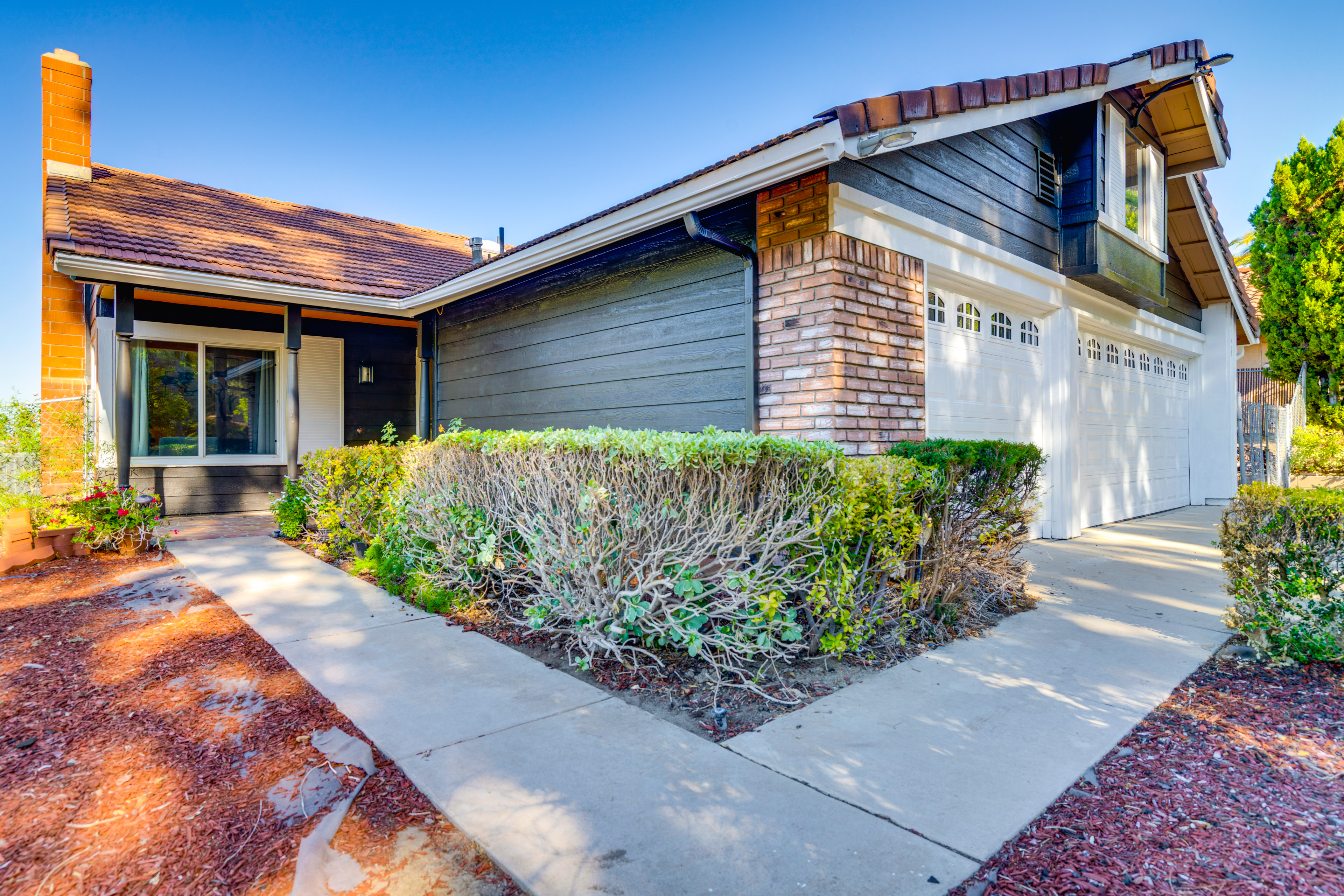 Property Image 2 - Water-View Home w/ Hot Tub in Lake Elsinore!