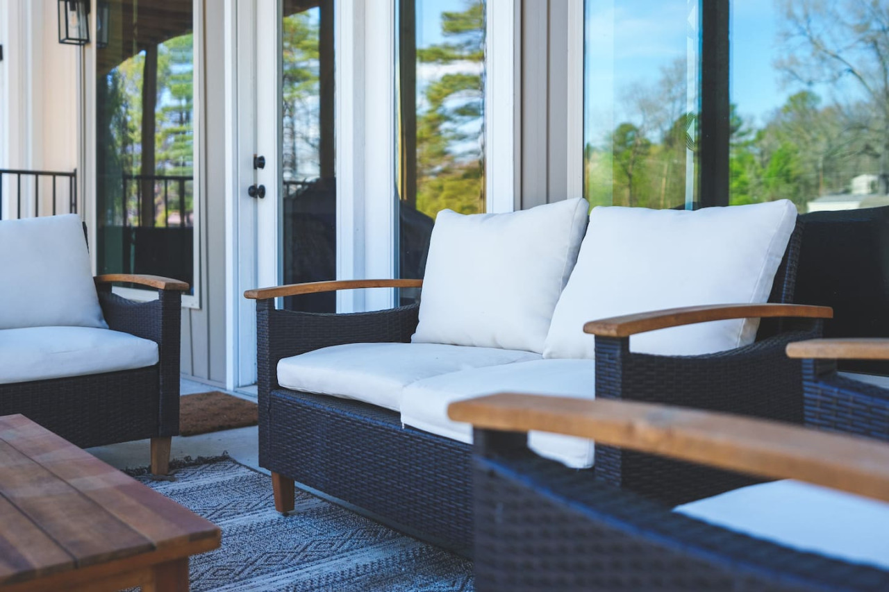 Property Image 2 - Peaceful Lakefront Living, Lake Hamilton Retreat