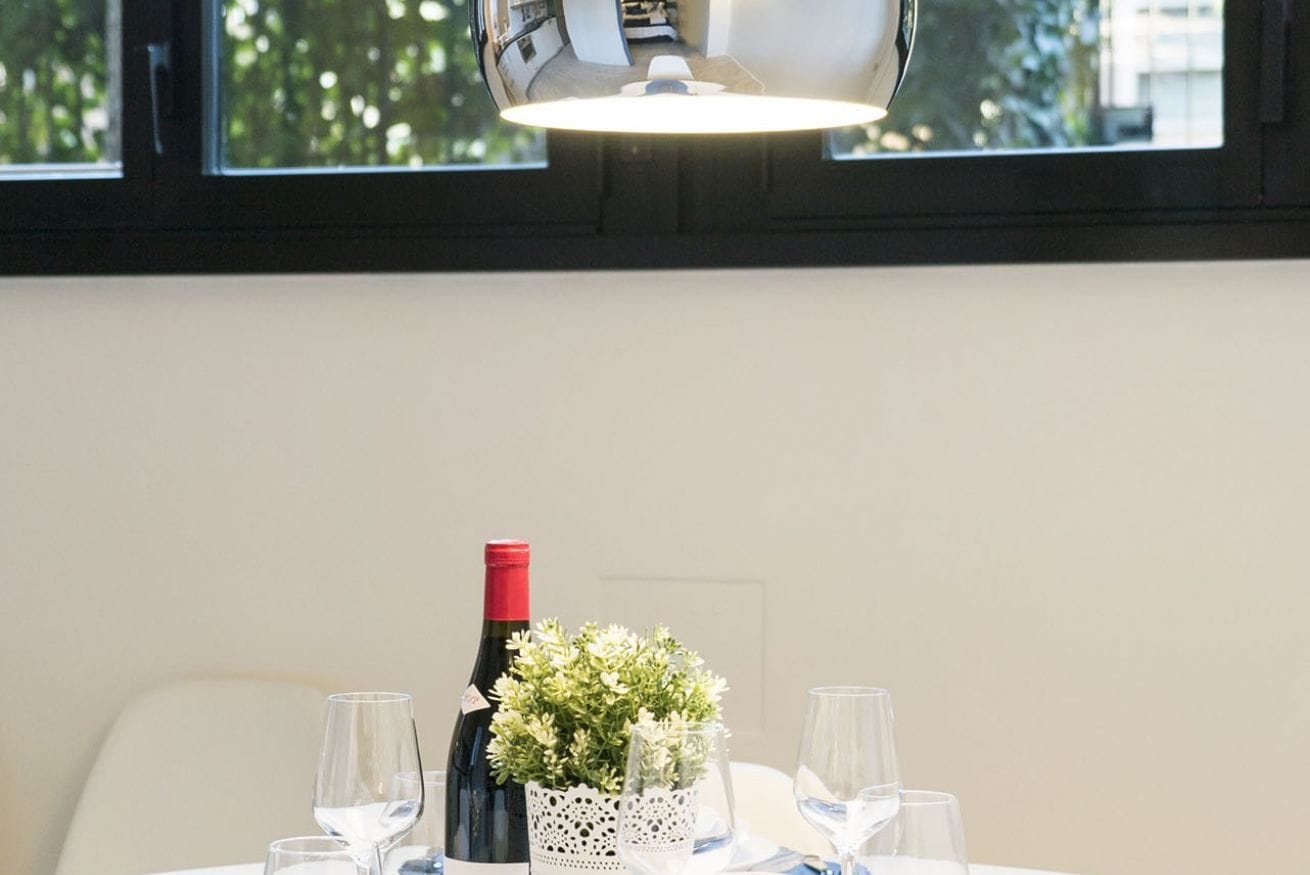 Dante Suite, bright apartment with private parking