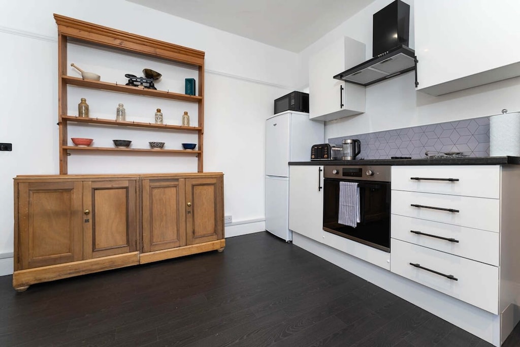 Preston Park Apartment, Brighton and Hove - Host & Stay