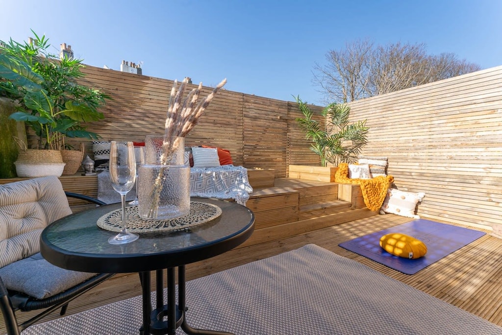 Round Hill Apartment, Brighton and Hove - Host & Stay