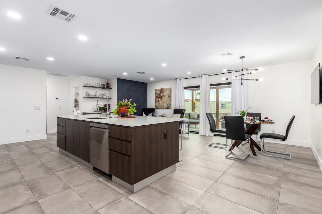 Open and Spacious Floor Plan