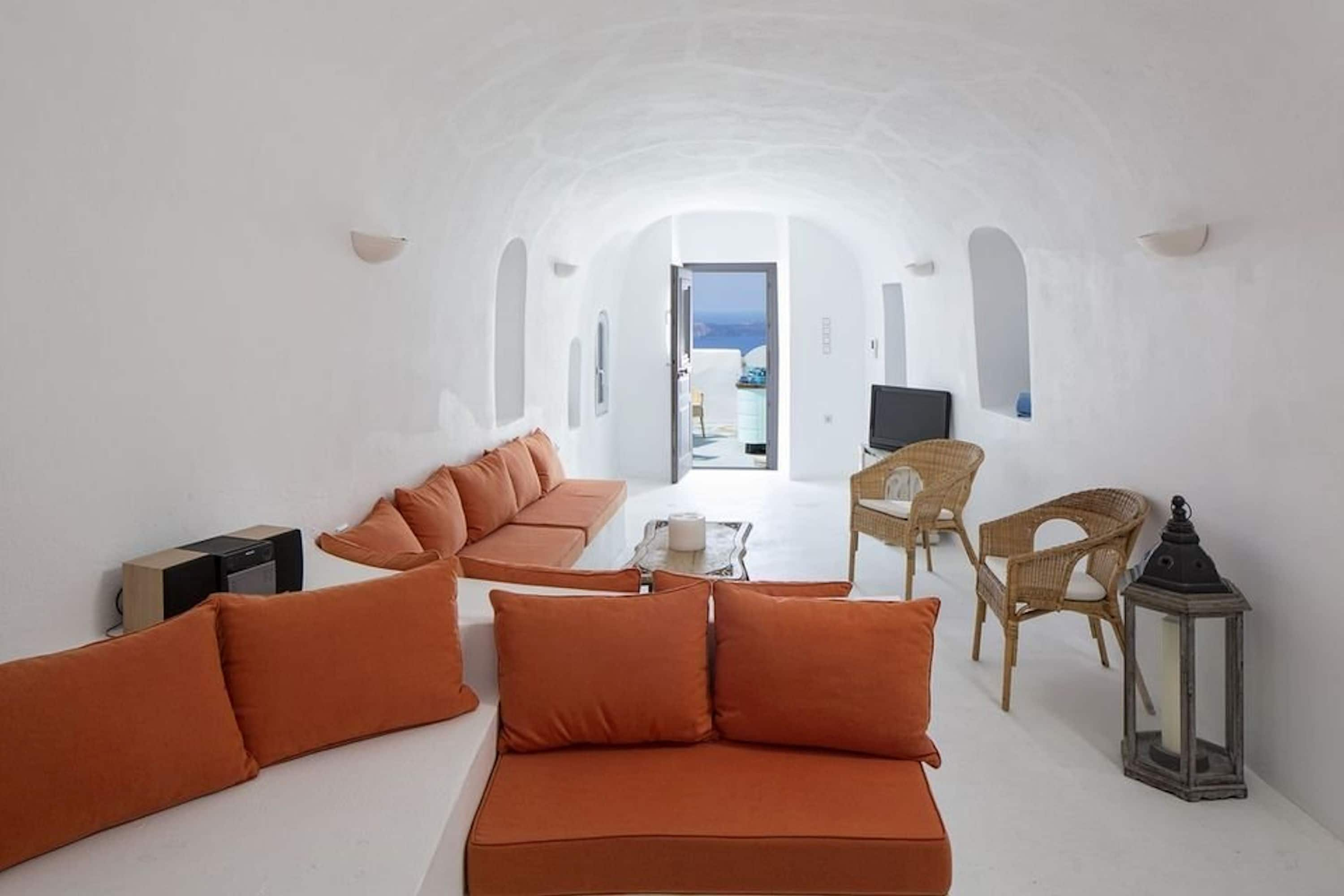 Property Image 2 - Gaia Villa (Olivine) | Imerovigli | Santorini