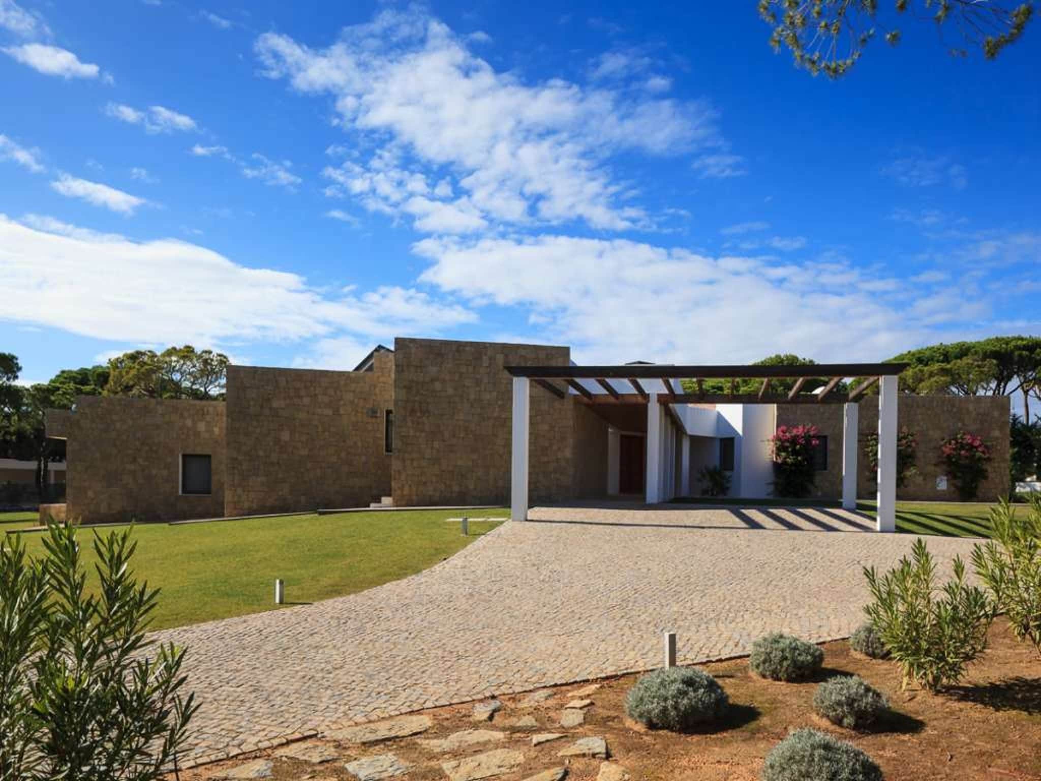 Contemporary Vilamoura Villa | Stunning Open Plan Design | Villa Azure Elegance | Large Private Pool