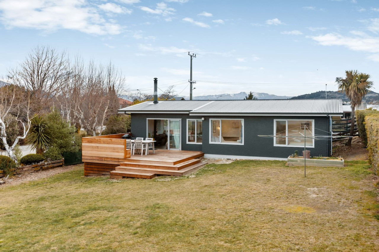 Property Image 2 - Home with Alpine Views Wanaka