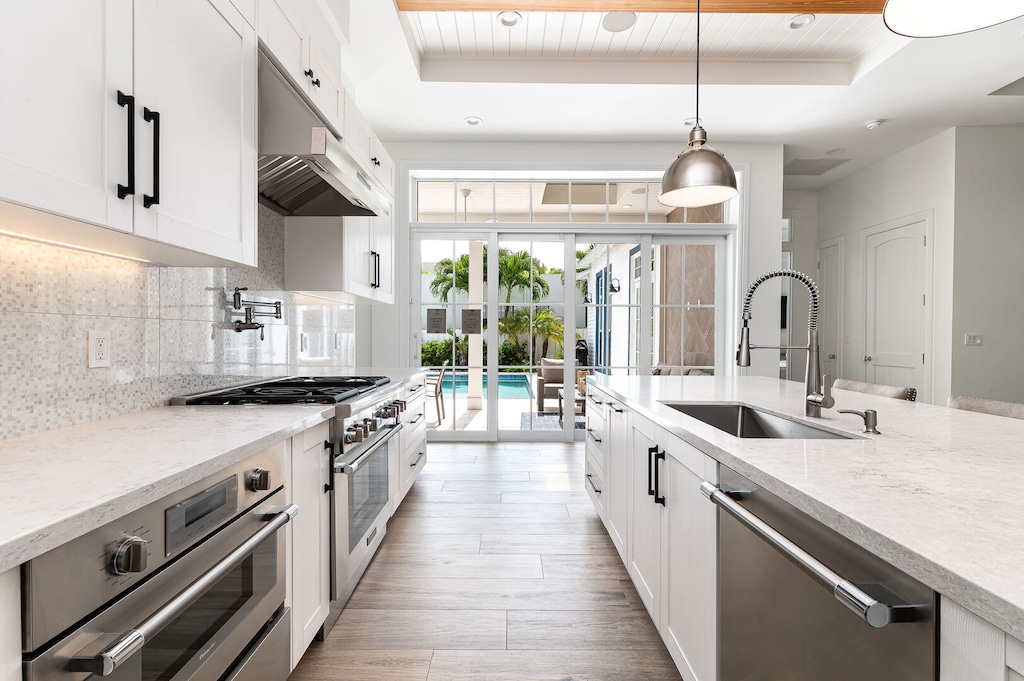 Updated kitchen with
modern appliances