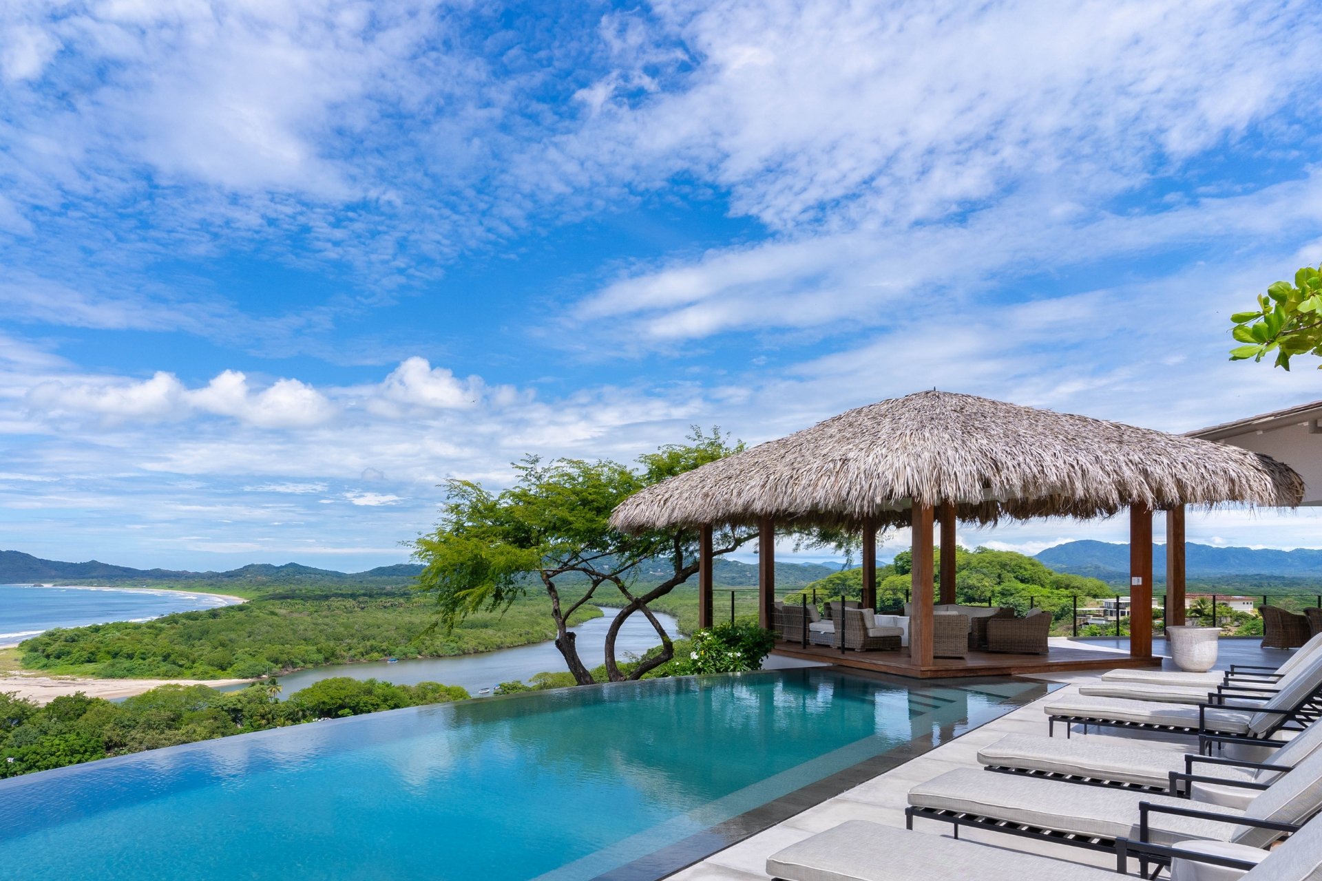 A palace featuring breathtaking views from the pool