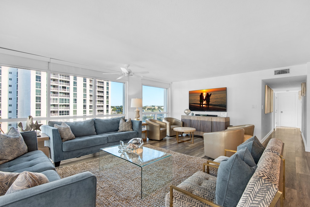 Shoreline Towers 1066