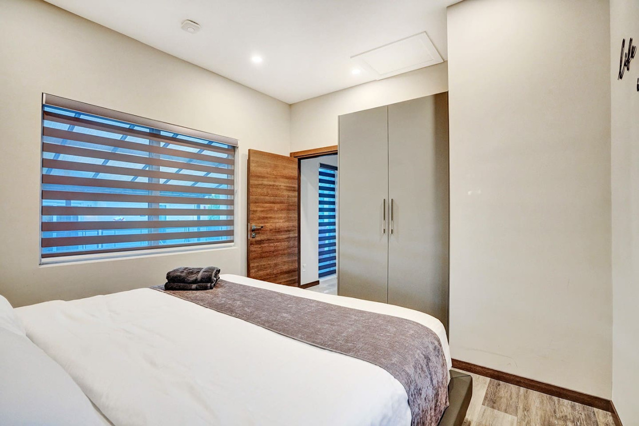 Ultimate Retreat 6BR/3BA Villa near Beach