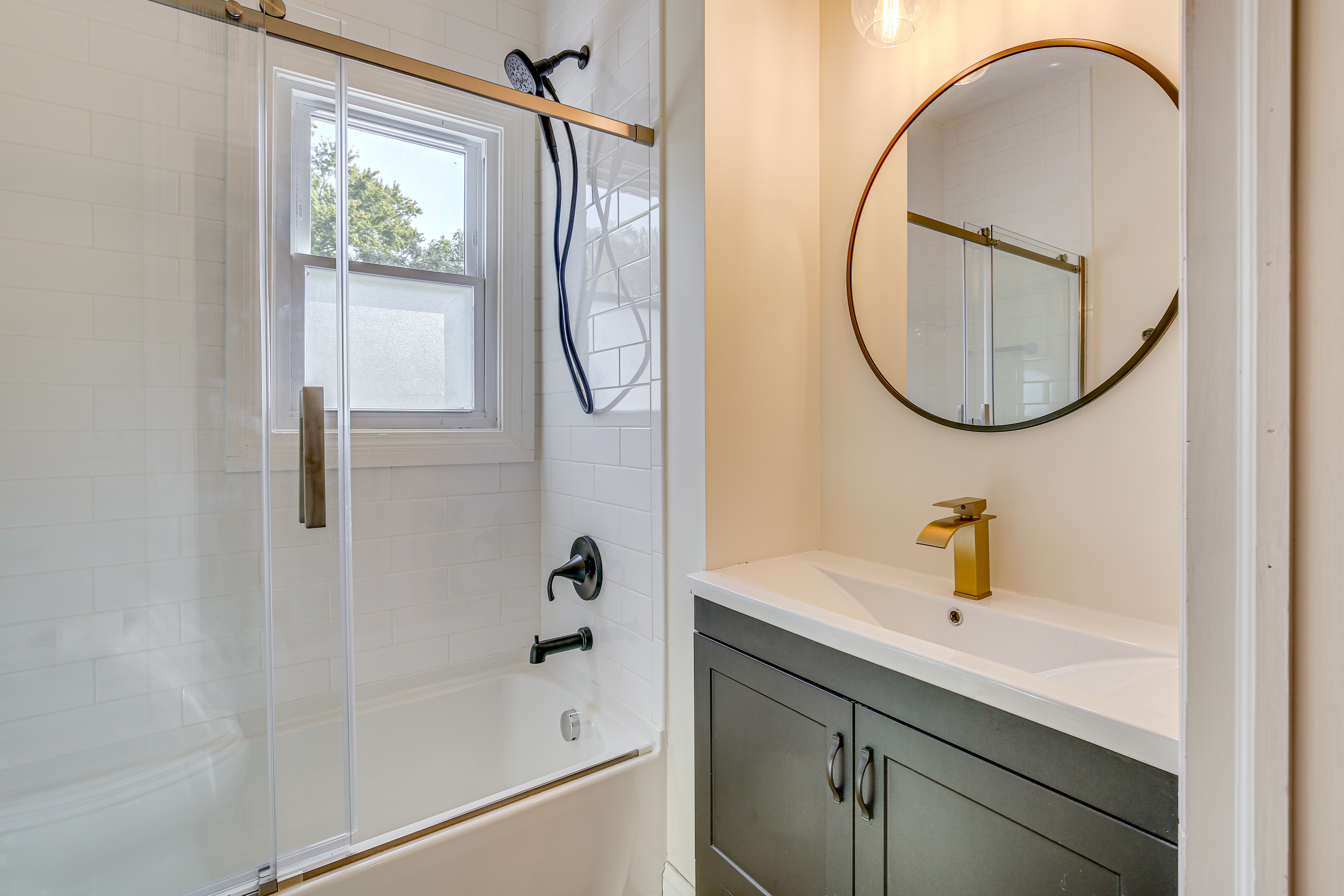 Vino Villa Wine Country Gem: Patio & Grill