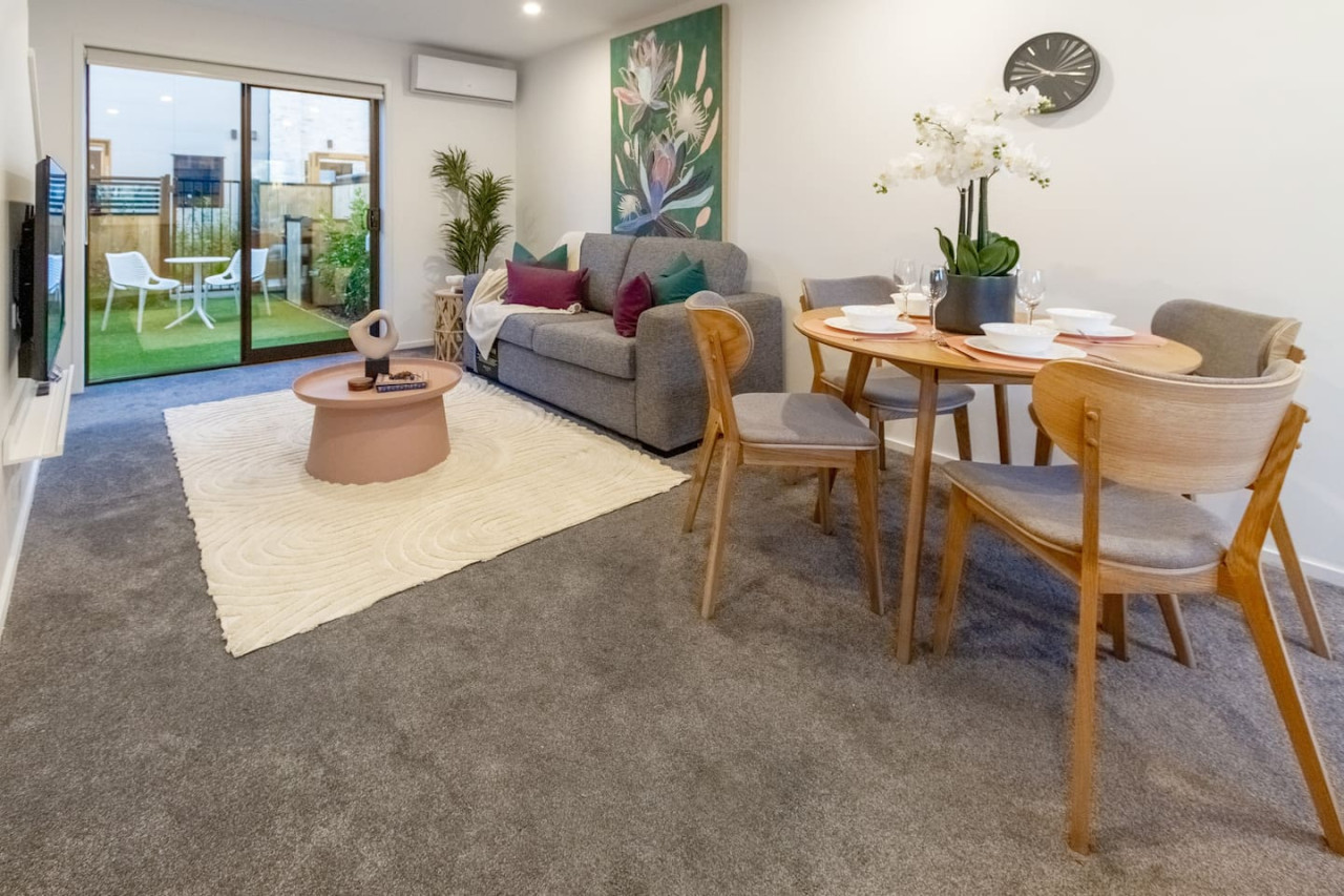 Property Image 1 - Urban Elegance: 2 Bed, 2 Bath in the CBD