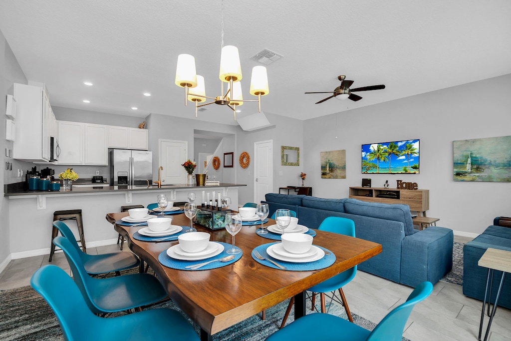 Spacious & Comfortable areas to enjoy with family!