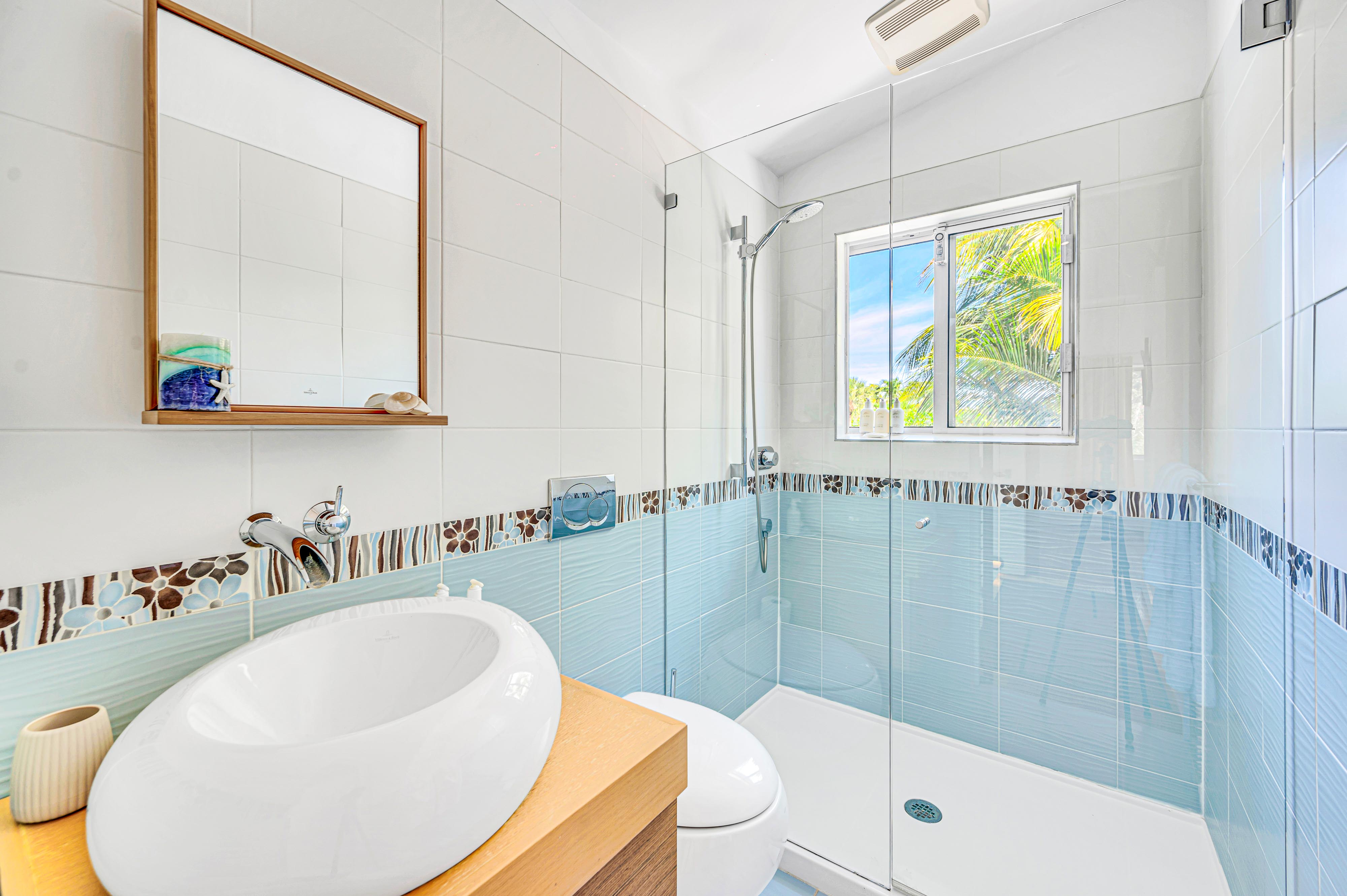 Waterfront Oasis / Cascading Pool & Views / Centrally located / Heated Pool / Cascade Key/Residences Waterfront Oasis / Cascading Pool & Views / Centrally located / Heated Pool / Cascade Key/Residences