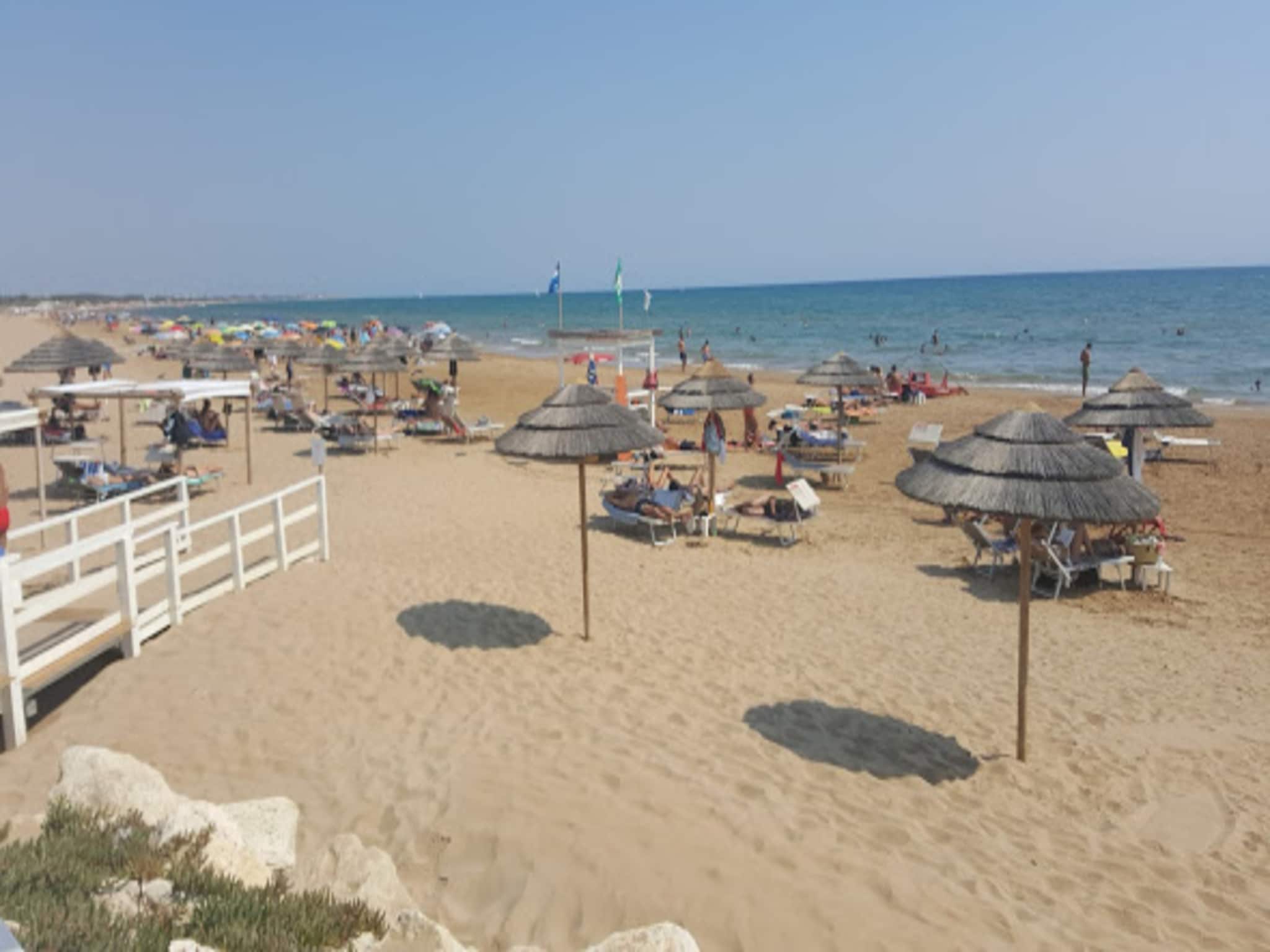 Stylish Apartment by the Sea