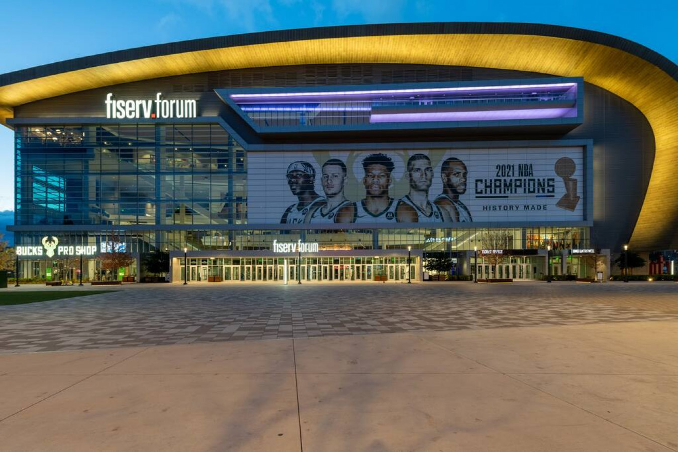 Skywalk to Fiserv U3 Rooftop+Gym+Parking